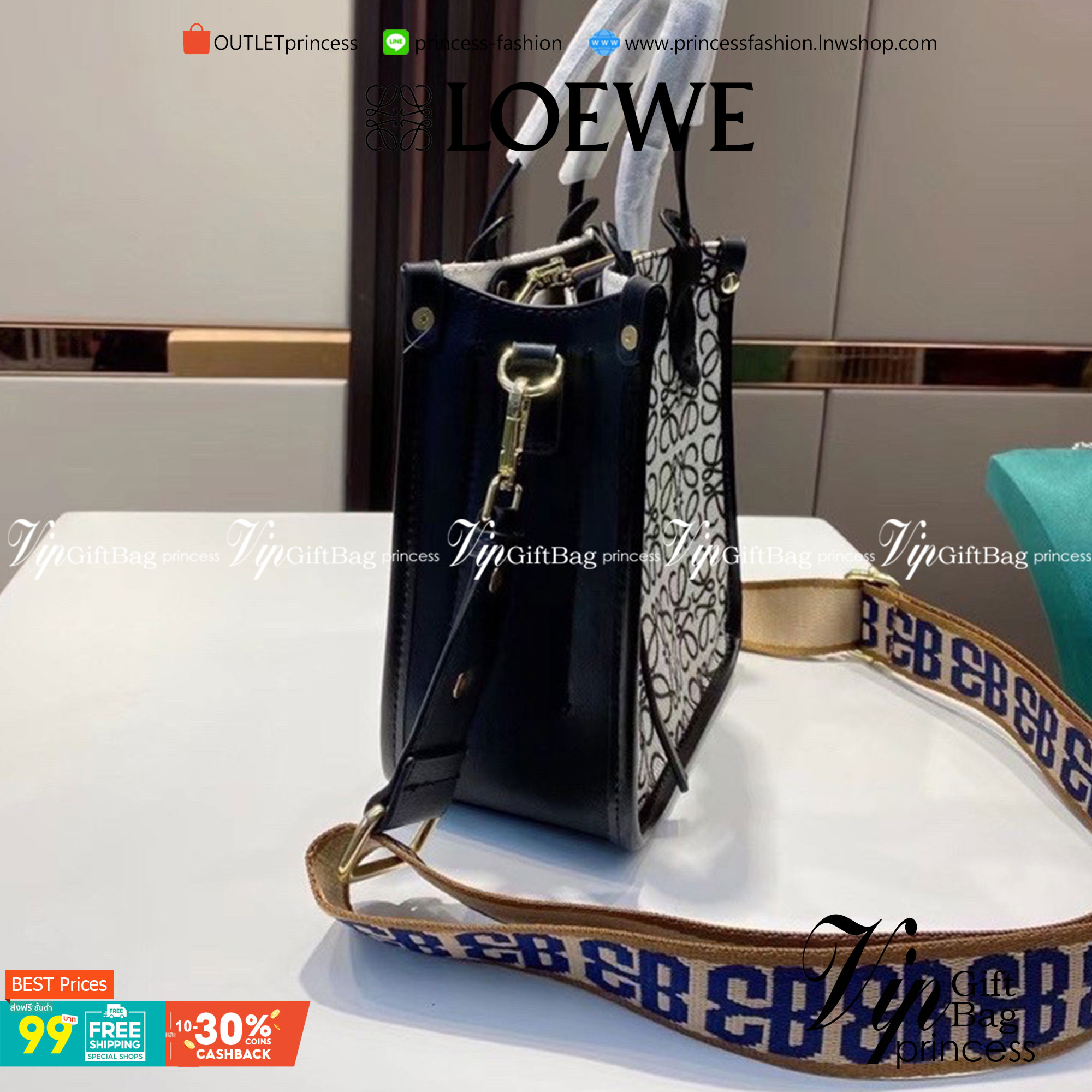 LOEWE MINI TOTE BAG พร้อมส่งที่ไทย ที่นี่ที่เดียว (งานจริงสวยน่ารักมากค่ะ) กระเป๋าที่ตอบโจทย์สายชิคมากๆค่ะ มีขนาดพอเหมาะสำหรับจัดเก็บสิ่งของสำคัญ ออกแบบมาให้เข้ากับไลฟ์สไตล์ที่ไม่หยุดนิ่งของคุณ แอกเซสซอรี่ที่เติมเต็มทุกลุคของคุณ กระเป๋าโท้ทสุดประณีตใบนี้ร