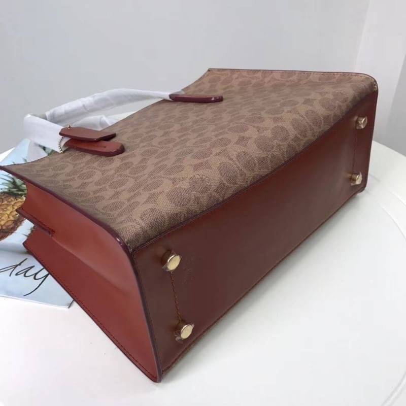 COACH Signature Charlie Medium Satchel พร้อมส่ง 2 สี