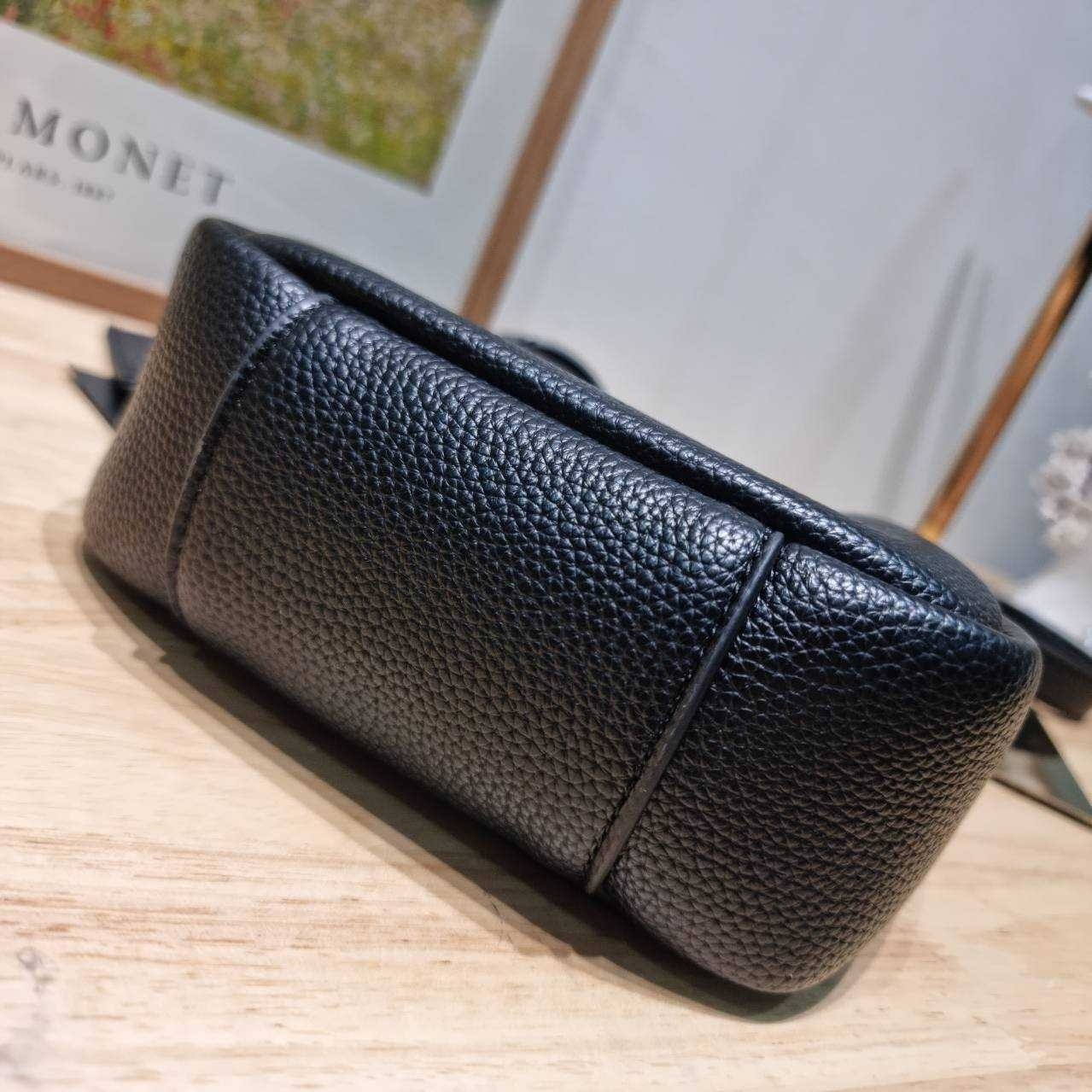 MINI YSL LE 5 À 7 SOFT BABY IN SMOOTH LEATHER กระเป๋าสะพายทรงโฮโบ ขนาดใหม่ baby สวยฟาด ดาเมจคือร้อนฉ่าสุดๆ! ดีไซน์สุดคลาสสิค ควรมีที่สุดค่า เกรดออริ 1:1 ใช้งานต่างประเทศได้