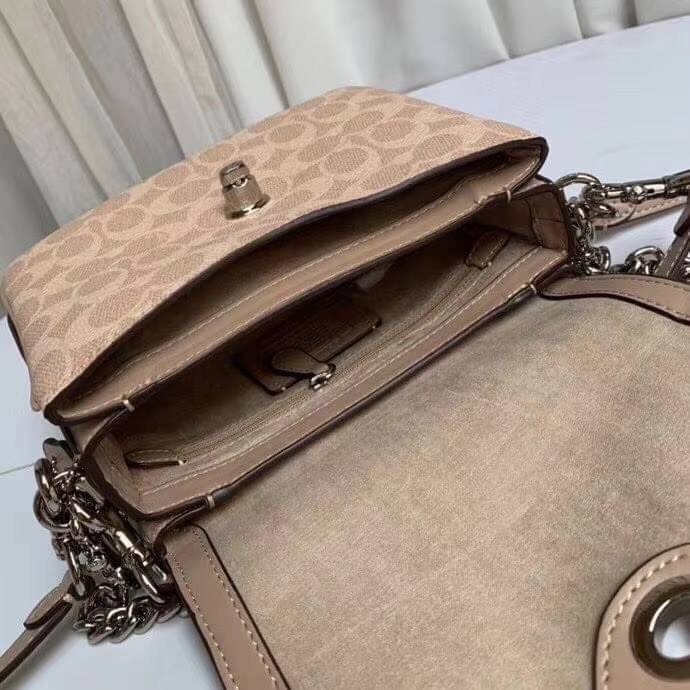 3สาย Coach 89089 Cassie Crossbody 19 In Signature Canvas เรียบหรู ดูดี ต้องไอเท็มนี้เลยจ้า กระเป๋าถือ/สะพายข้าง สุดพิเศษ!! มีสายมาให้ถึง 3 แบบ!! สลับใช้แมทช์ตามสไตล์ได้เลย วัสดุหนังแคนวาสสลับหนังเรียบ เปิด-ปิดด้วยตัวบิดล็อค ภายในแบ่งสัดส่วนอย่างดี ใส่ของไ