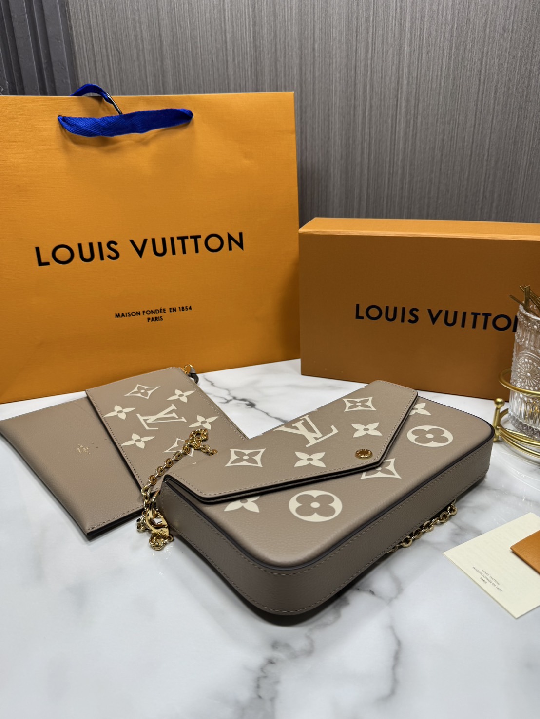 OP ORI หนังแท้ | LV Felicie Pochette bag in soft Monogram Empreinte leather กระเป๋าสะพายทรงพอชขนาดกะทัดรัด หนัง Monogram Empreinte เนื้อนุ่มประทับลาย Monogram สุดไอคอนิก