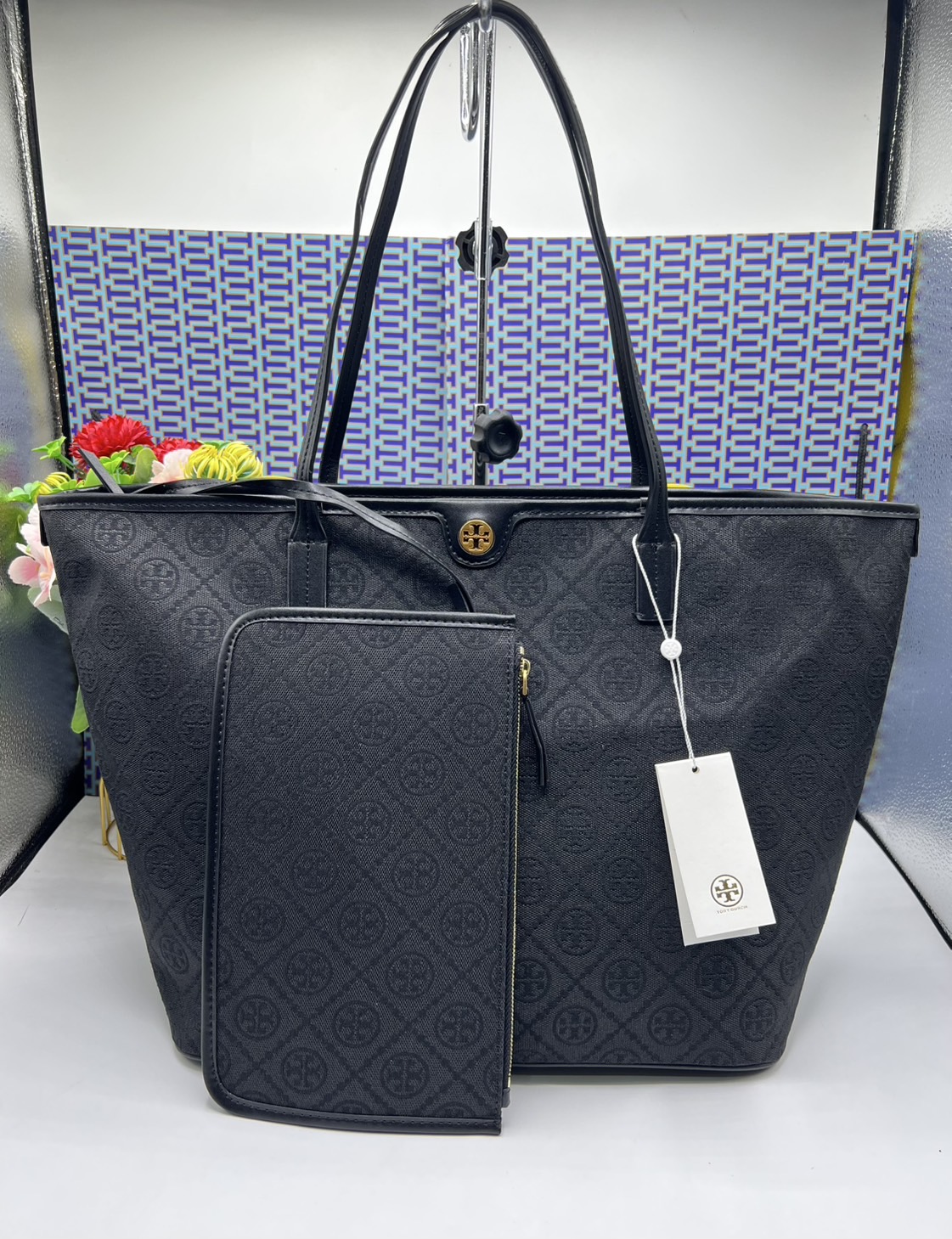 ORI หนังแท้ | Tory Burch T Monogram zip tote bag กระเป๋าทรงโท้ทใบใหญ่ทรงกว้างพร้อมใบเล็กเข้าเซ็ท งานผ้าแจ็คการ์ดตัดขอบหนัง เดอะเบสท์ เซลเลอร์!!