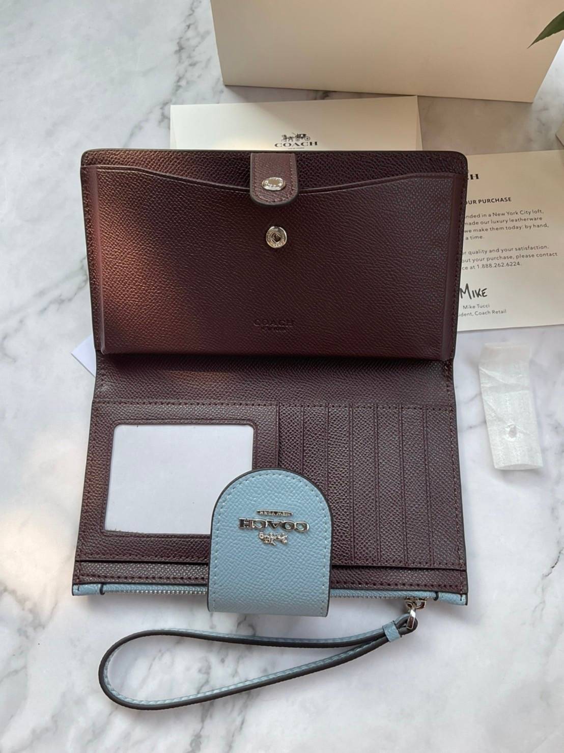 COACH TECH WALLET (COACH C2869) New Coach กระเป๋าสตางค์ใบยาวรุ่นใหม่ ใส่โทรศัพท์ได้ด้วยน๊า!! คอลเลคชั่นสวยหรู