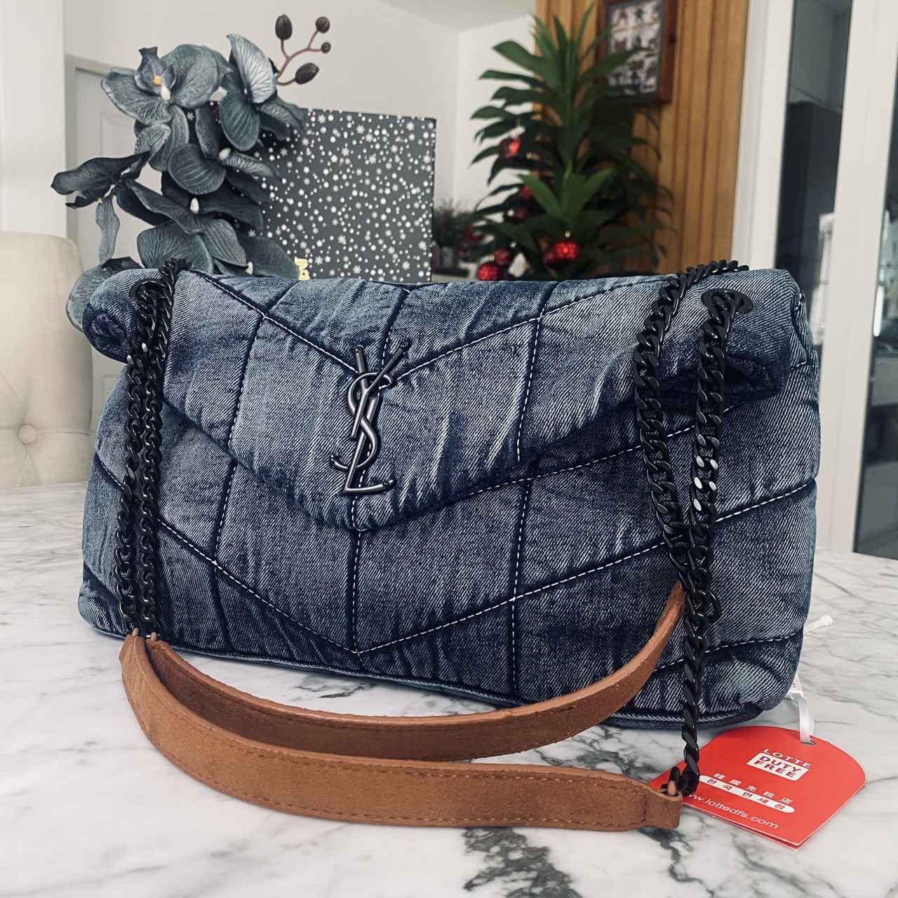 YSL Puffer denim shoulder bag กระเป๋าสะพายเดนิมฟอก สวยเท่ห์คลาสสิกลายเชฟล่อนเป็นเอกลักษณ์ รุ่นเดนิมยอดนิยม ทรงสวย ใช้ได้บ่อยไม่มีเบื่อ ดีไซน์เรียบหรู