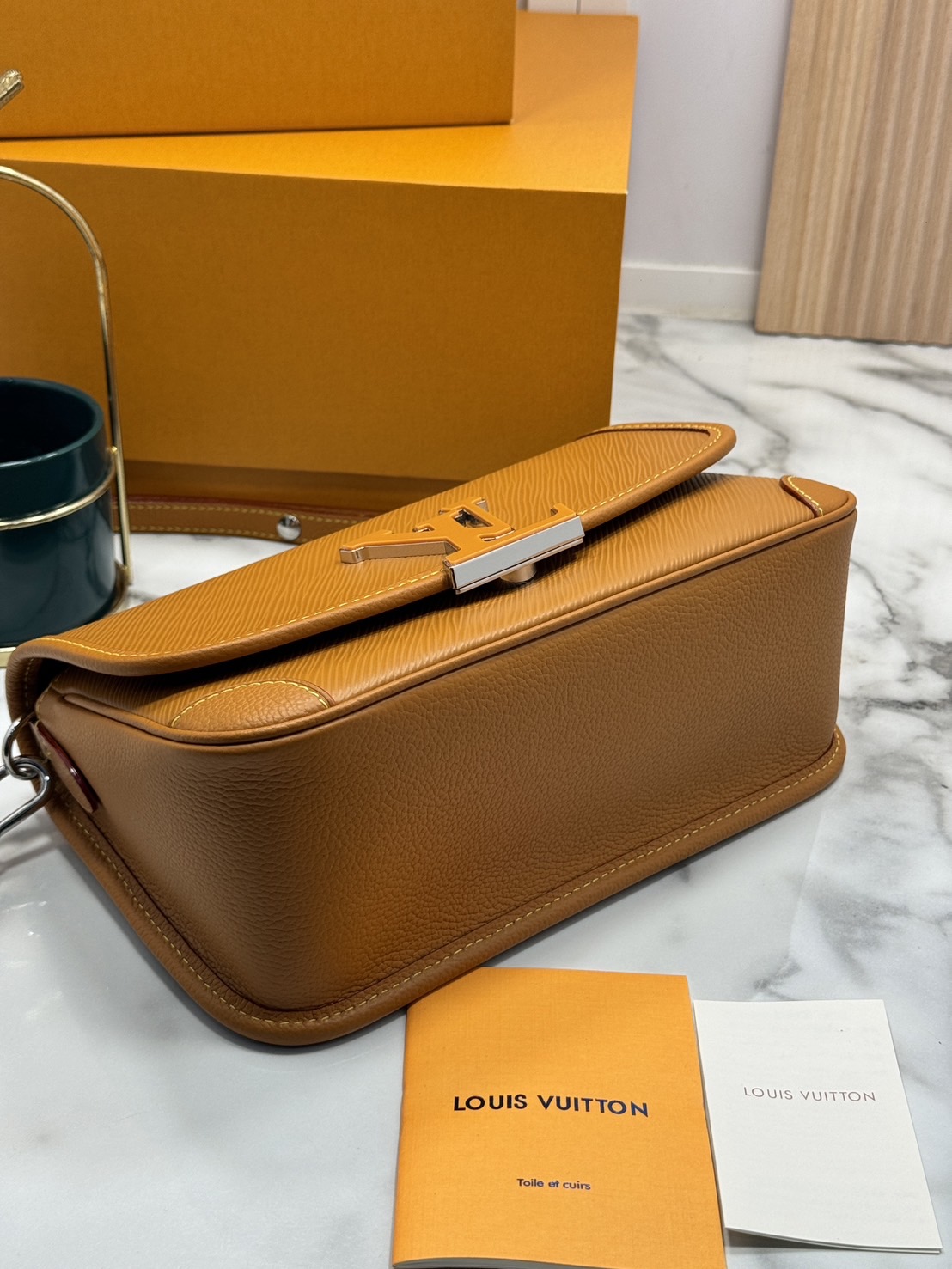 เกรดเทพ Top ORI | LV Buci bag Epi leather grain pattern / lvdiane กระเป๋าสะพายหนังแท้ลายเกรน เกรดดีสุด 🤍 เกรดเทพออริจินอล เทียบแท้ 1:1 ใช้งานได้ทั่วโลก