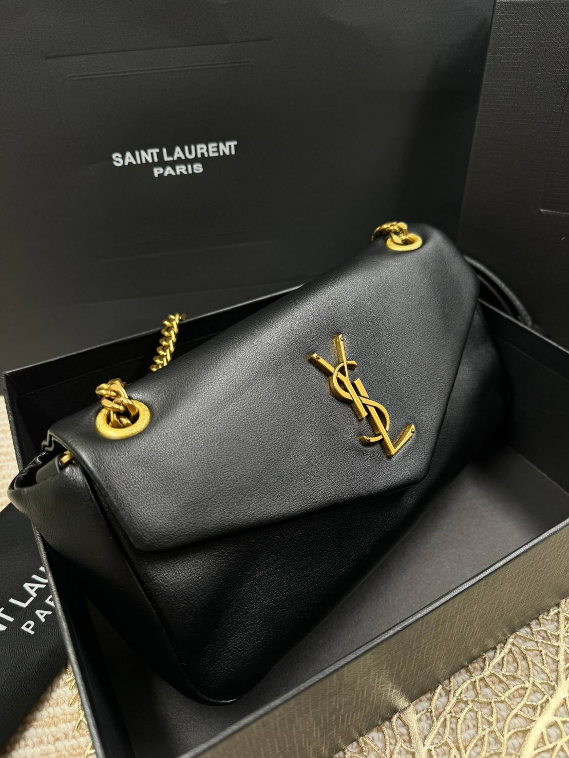 YSL CALYPSO IN PLUNGED BAG กระเป๋าสะพาย งานหนังสวย เกรดออริจินอล สลับแท้ ใช้งานต่างประเทศได้