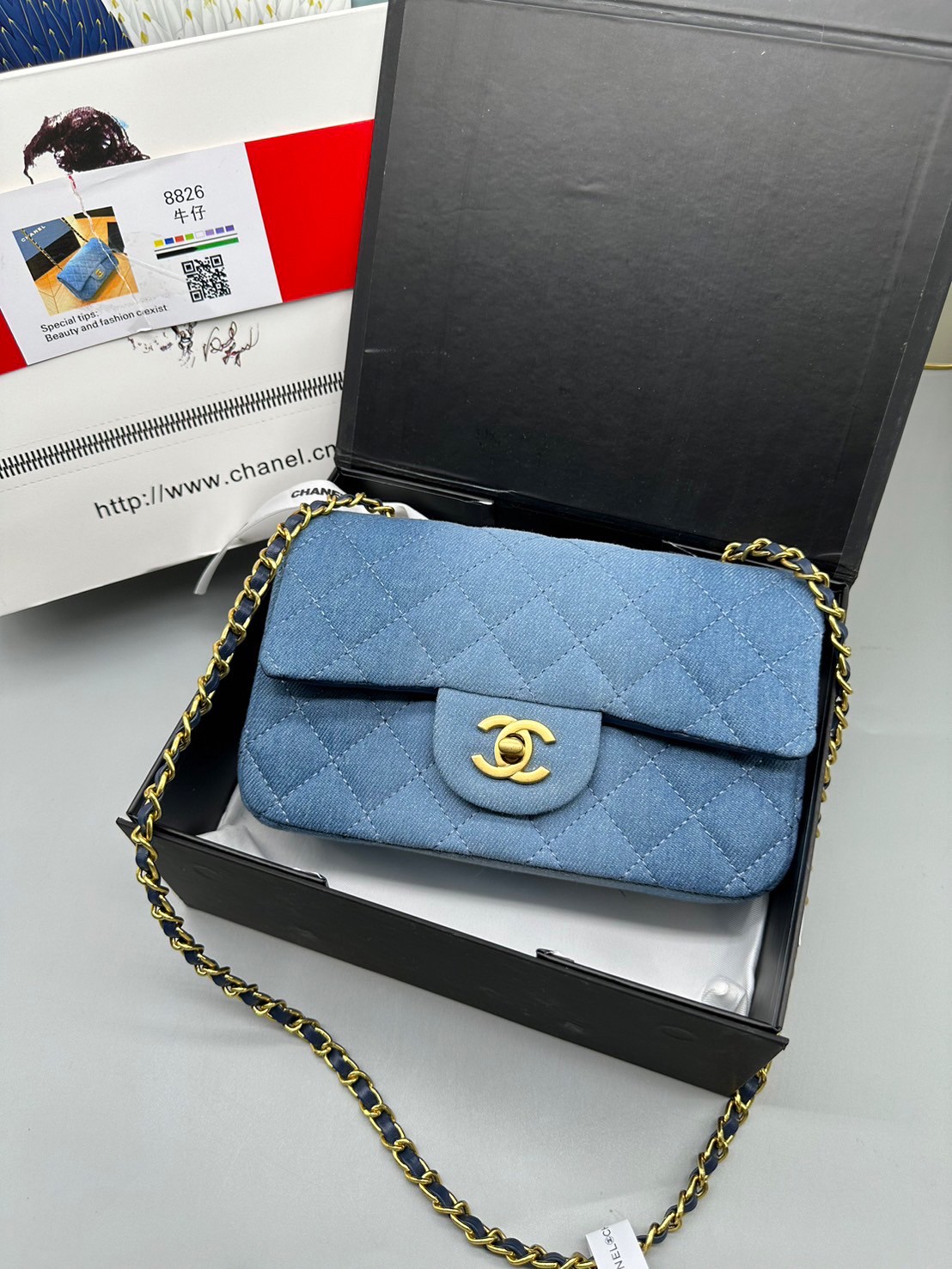 8" CHANEL Flap Bag Denim / Chanel Classic Handbag Blue Washed Denim & Gold-Tone Metal กระเป๋าทรงคลาสสิคเดนิม