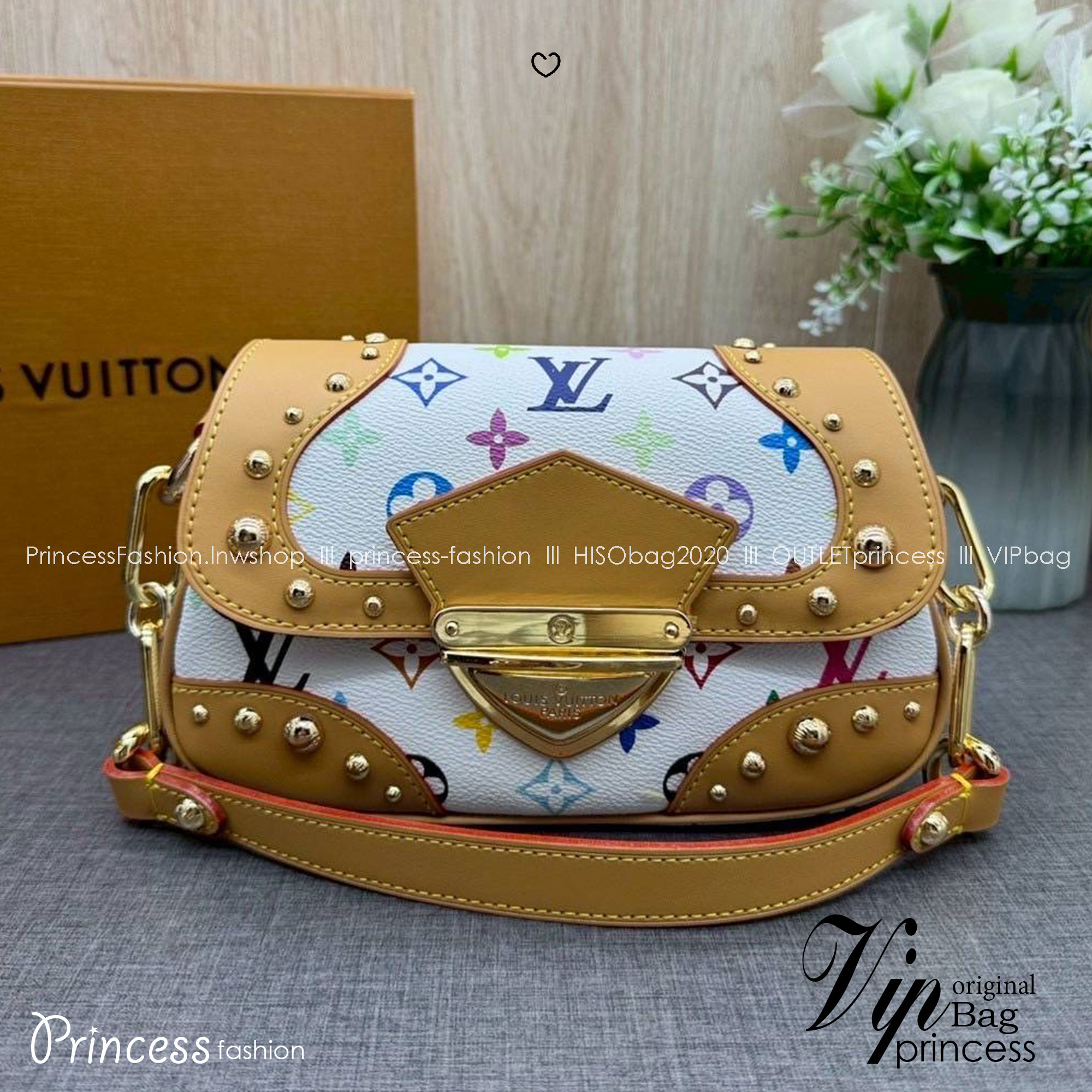ORI หนังแท้ | Lv Marilyn White Multicolor Monogram Canvas Shoulder Bag กระเป๋าสะพายสไตล์วินเทจ ดีไซน์สีสันสดใสน่ารัก มีชีวิตชีวา โดดเด่นด้วยตัวล็อคด้านหน้าแบบกดขนาดใหญ่ จะถือแบบคล้องแขนหรือสะพายไหล่ก็ได้