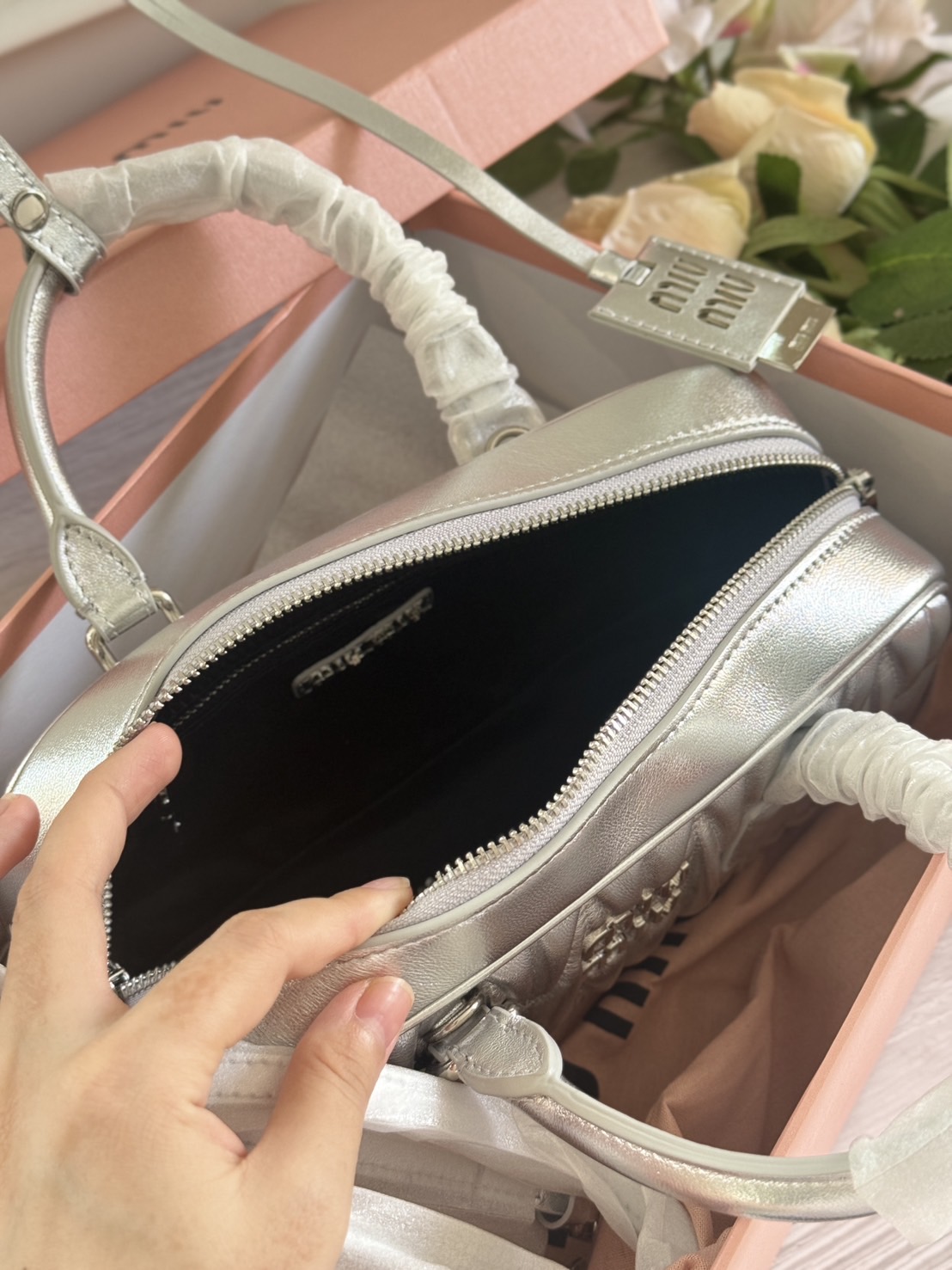 MIU MIU Arcadie Matelassé nappa leather bag / MIU MIU Mini Bag กระเป๋าถือสะพายใบเล็ก เกรดออริ 1:1 ใช้งานต่างประเทศได้