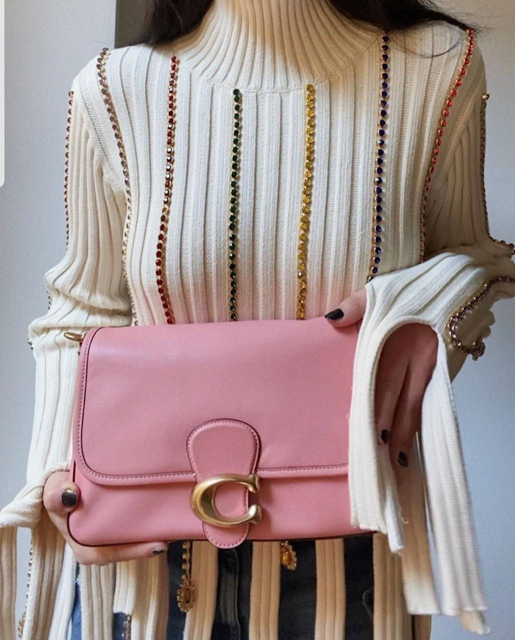 COACH SOFT TABBY SHOULDER BAG (C4823//C5261) กระเป๋าถือ กระเป๋าสะพาย ที่ใครๆก็เข้าถึงได้ หรูหรา คลาสสิค ลุคเรียบร้อย แต่ความสวยไม่น้อย! ดาเมจความลุคผู้ดีรุนแรงมาก!!เกินต้าน!!// วัสดุหนังแท้ทั้งใบ หนังเรียบ หนังนิ่มมากๆ อยู่ทรงสวยมากๆด้วย// ด้านในโล่งกว้าง