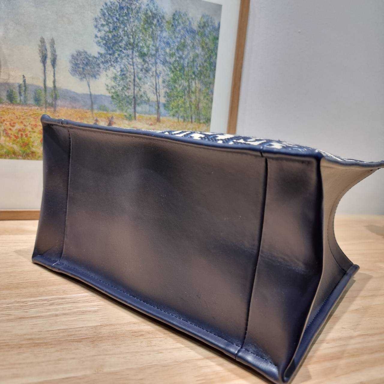 Dior small book tote bag กระเป๋าทรงโท้ทสุดฮิต ไซส์เล็ก ดีไซน์ใหม่ล่าสุด ที่มีทั้งความละมุนและหรูหรา เกรดออริ 1:1 ใช้งานต่างประเทศได้