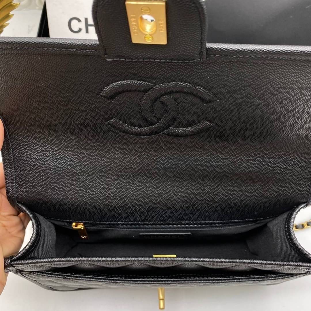 Chanel Handle Flap bag / Chanel caviar Quilted Medium Sweet Classic handle Flap bag เกรดออริจินอล กระเป๋าสะพายทรงเหลี่ยมมาใหม่ พร้อมหูหิ้วด้านบน งานหนังสวยมาก