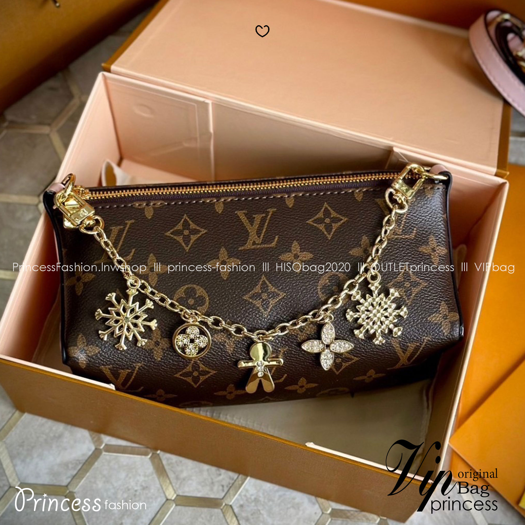 พร้อมส่ง 3 สี LV Bloom Pouch Monogram Flower coated canvas / Rose Jasmine / Banana / Denim กระเป๋าสะพายรุ่นใหม่ โดดเด่นด้วยรูปทรงทันสมัย Monogram Flower