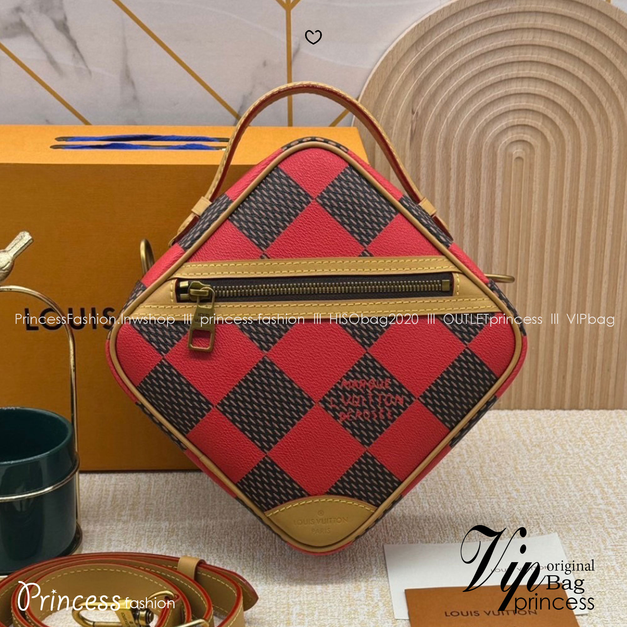LV Chess Messenger Bag Jaune Mat / Green / Red / Blue กระเป๋าสะพายแมสเซนเจอร์ทรงเหลี่ยมรุ่นใหม่ ลายตารางหมากรุก Damier เอกลักษณ์ของความหรู โทนสีสดใสมีชีวิตชีวา ปรับลุคปัง กับการมาของความไฮคลาสรูปแบบใหม่ สุดไอโคนิค