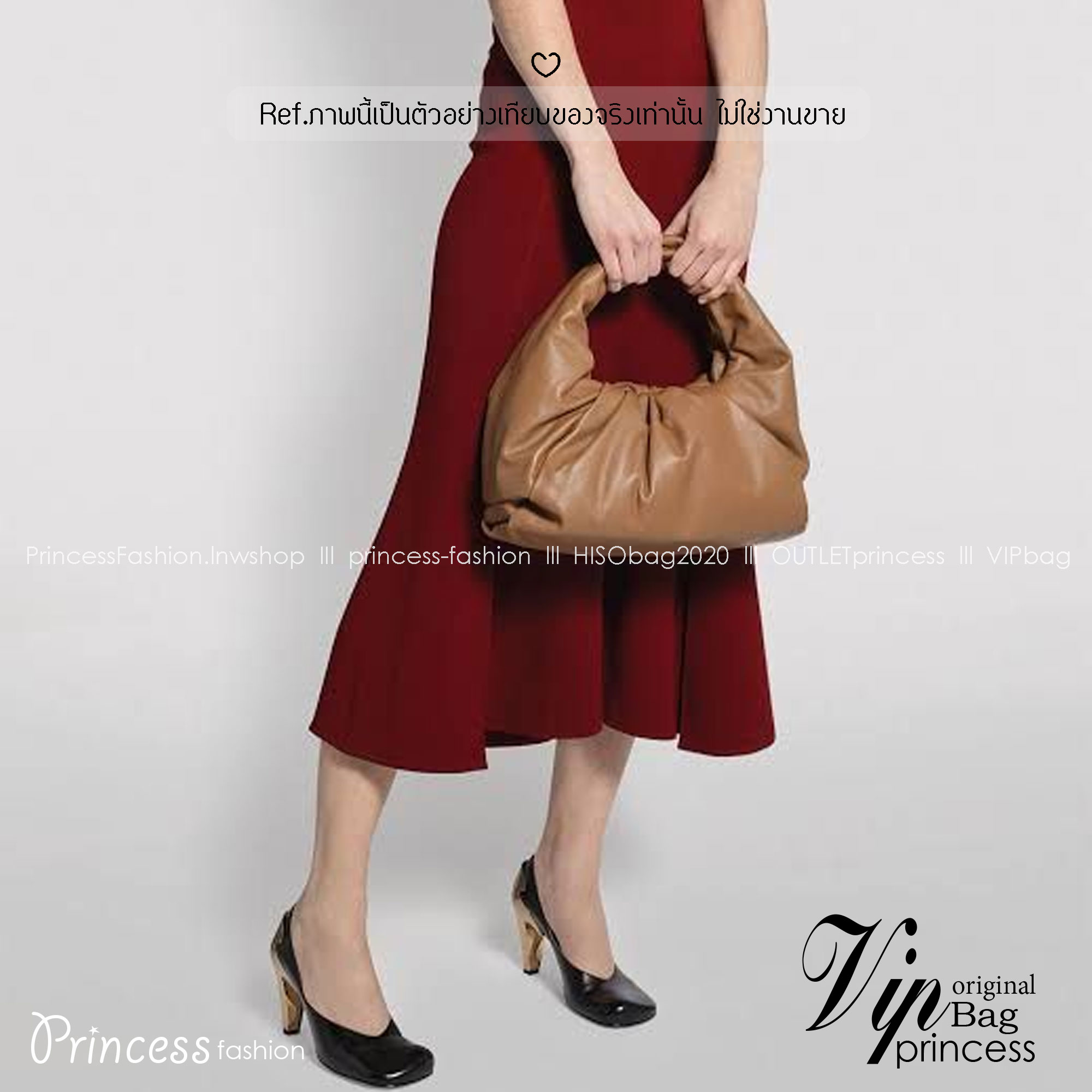 Bottega Veneta The Shoulder Pouch Bag กระเป๋าสะพายรุ่นยอดฮิต หนังเรียบสวยผิวสัมผัสนุ่มมาก ดีไซน์เฉพาะตัว ใบจริงสวยคมทุกสี