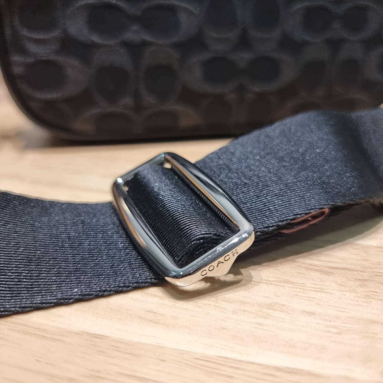 COACH CE744 CAMERA BAG IN SIGNATURE DENIM กระเป๋าสะพายข้างรูปทรงสวยคลาสสิค BLACK MULTI เกรดท็อปออริ เกรดดีสุด สลับแท้ 1:1