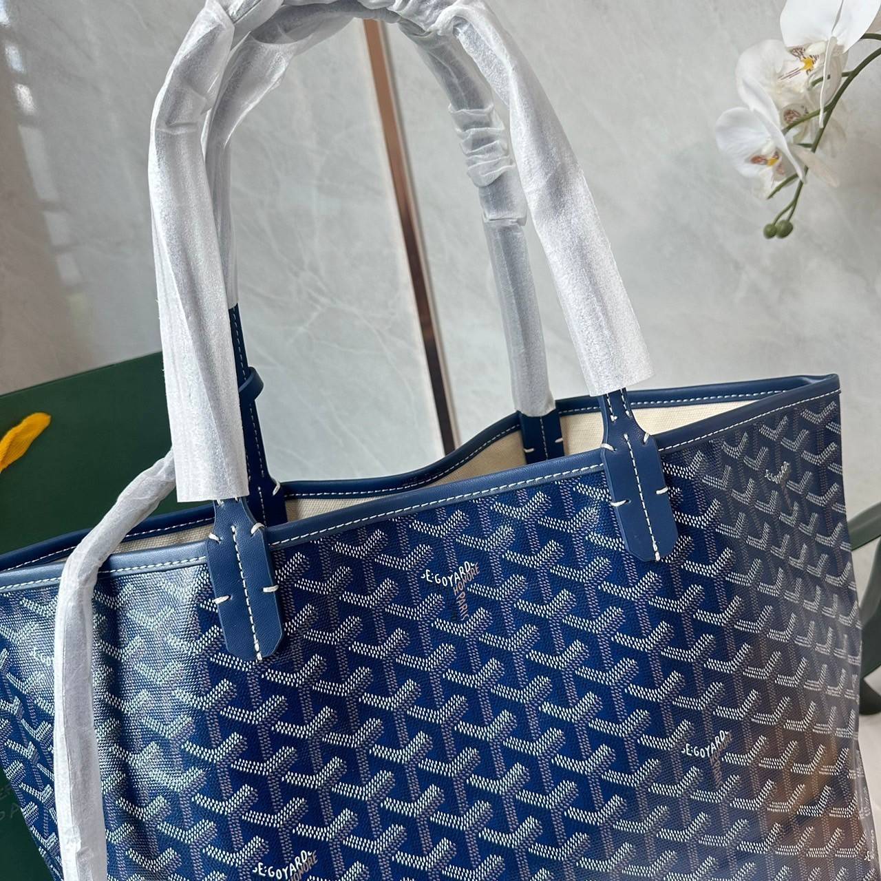 พร้อมส่ง 5 สี PM GOYARD ANJOU PM REVERSIBLE TOTE BAG / Goyard tote bag กระเป๋าทรงโท้ทใบใหญ่ เกรดไฮเอน 1:1 ใช้งานต่างประเทศได้ ภาพถ่ายจากงานขายจริง