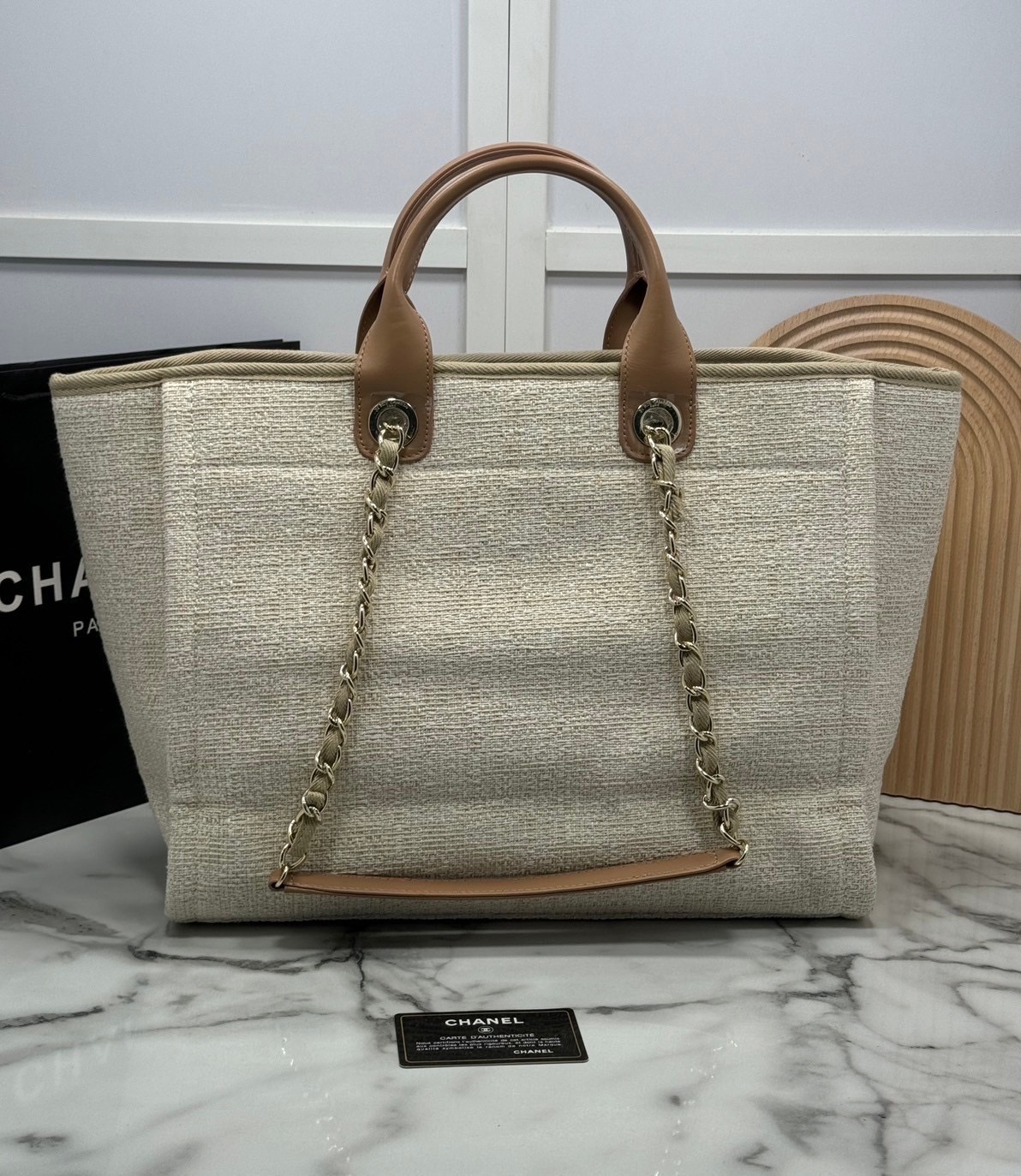 ORI หนังแท้ | Chanel Deauville Tote Bag กระเป๋าสะพายทรงโท้ทช้อปปิ้ง ใบใหญ่ ภายในโล่งกว้าง จุของได้เยอะ