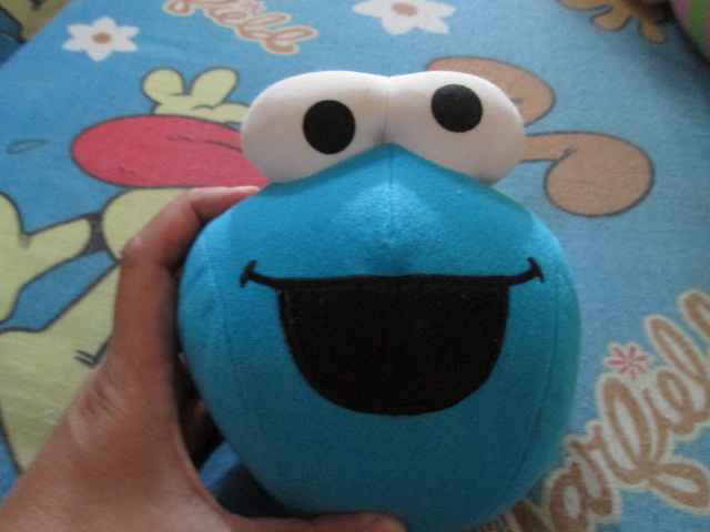 Elmo & Cookie Monster Giggle Ball by Fisher-Price ของเล่นเสริมพัฒนาการสำหรับเด็กมือสอง
