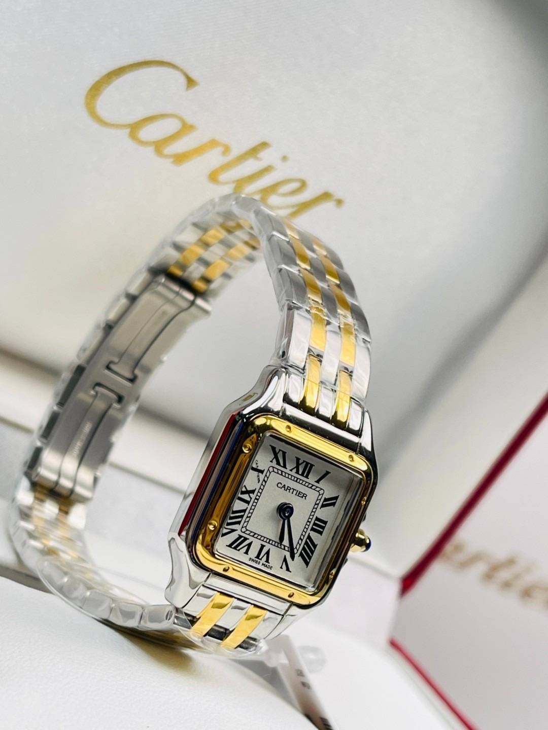 เกรดเทพ Top ORI | นาฬิกาคาเทียร์ New Cartier PANTHERE DE CARTIER WATCH(Ori) เครื่องญี่ปุ่นแท้ 100 % Size 23x30 mm. box set