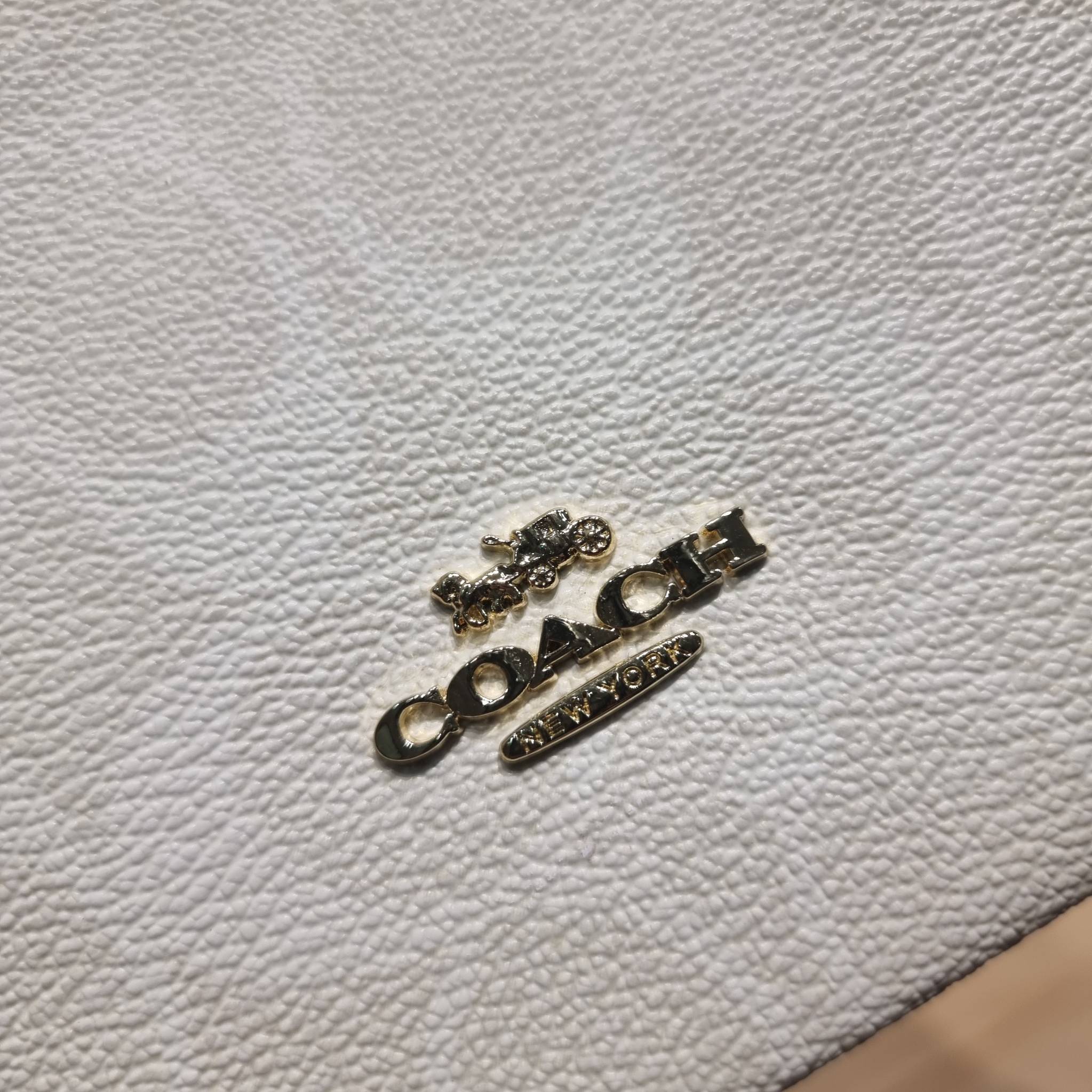 COACH DOUBLE ZIP WALLET IN SIGNATURE CANVAS / C5576 / C5610 / C7313 พร้อมส่ง 8 สี ใหม่ล่าสุด คอล 2023 กระเป๋าคล้องมือใบใหญ่ ดีไซน์ใหม่เล่นระดับ เพิ่มลูกเล่นและดีเทลให้ดูน่าใช้ยิ่งขึ้น