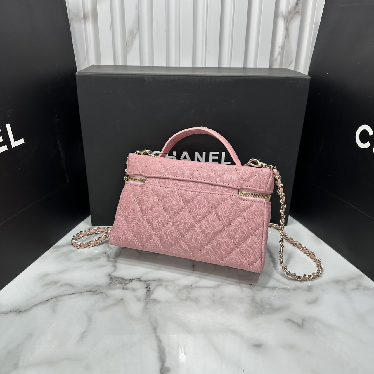 ORI หนังแท้ | CHANEL Long vanity with chain กระเป๋าสะพายรุ่นวานิตี้รุ่นใหม่ล่าสุด ดีไซน์ใหม่รูปทรงคลาสสิค หูจับแต่งโลโก้สวยหรู สายสะพายข้างเป็นโซ่ถอดได้