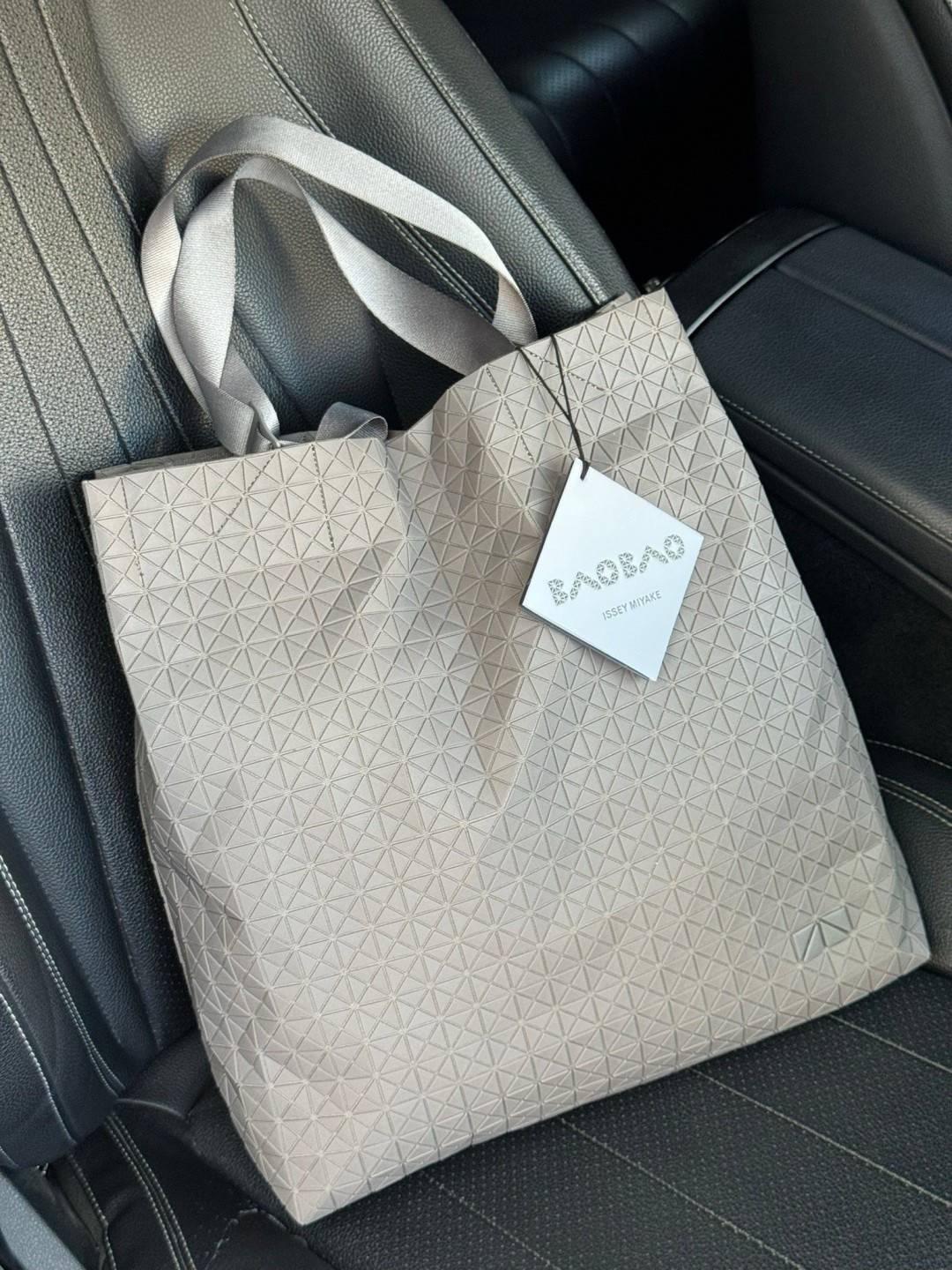 พร้อมส่ง 5 สี Baobao Issey Miyake Cart S geometric tote bag กระเป๋าถือทรงโท้ทลายเรขาคณิต 🧡 เกรดออริจินอล 1:1 สลับแท้ ใช้งานต่างประเทศได้