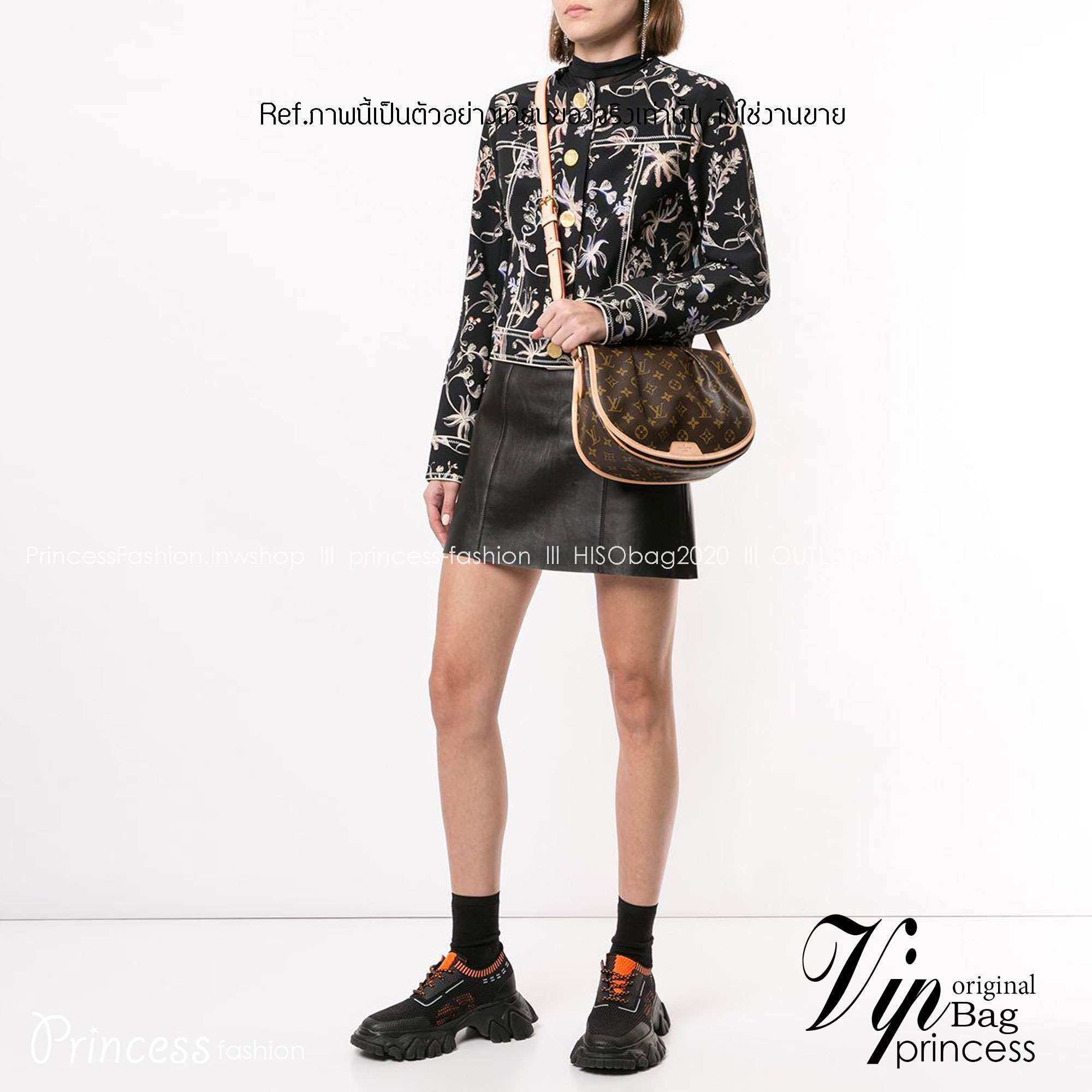 LV Monogram Canvas Menilmontant Bag / LV Crossbody bag กระเป๋าสะพายพิมพ์ลายโมโนแกรมสุดหรูจากแบรนด์ดัง รูปทรงใช้งานง่าย ภายในจุของได้เยอะ ขนาดกำลังสวย ใช้เป็น every ได้เลยค่ะ