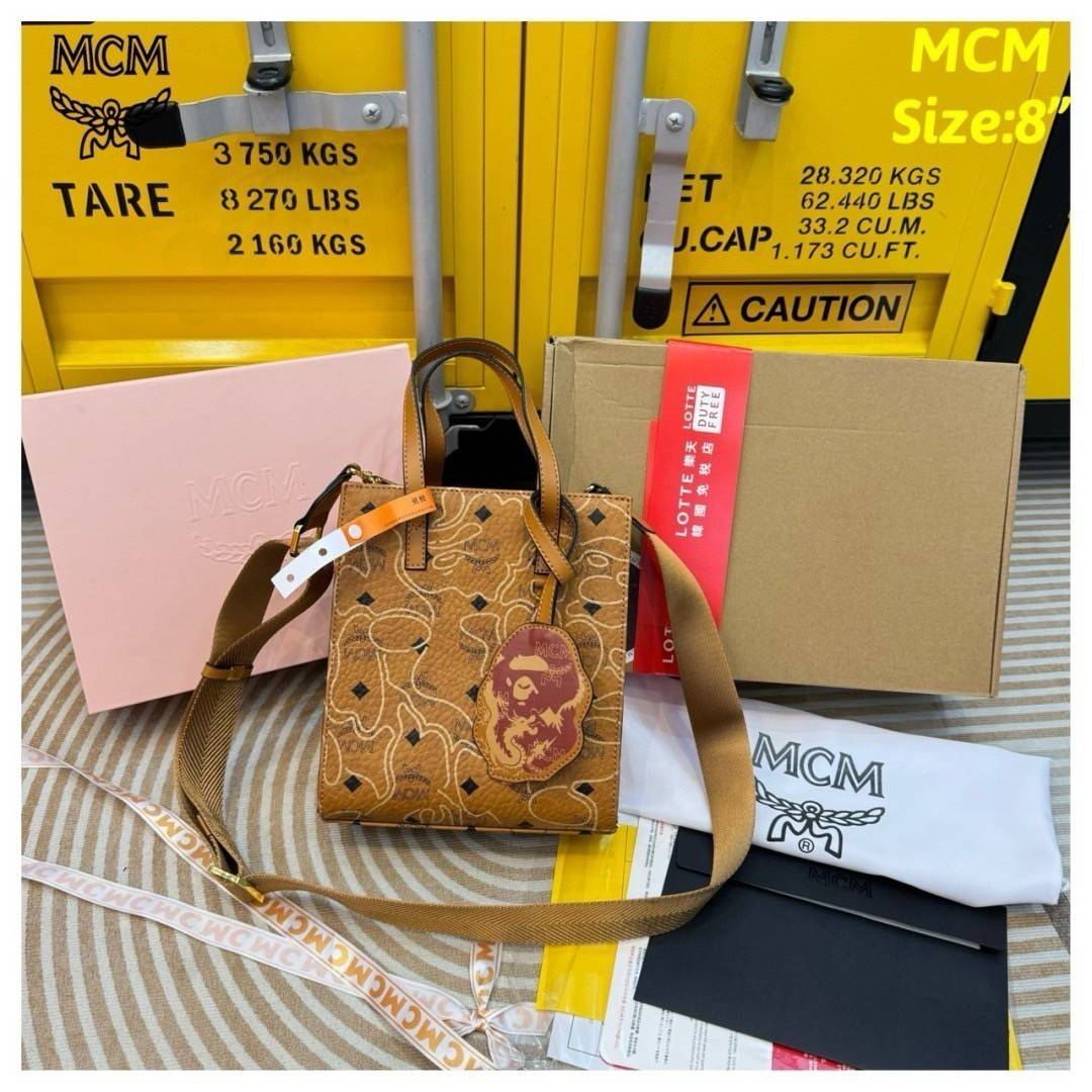 M.C.M X BAPE AREN TOTE IN VISETOS กระเป๋าทรงโท้ท รุ่นใหม่ BAPE® CAMO สวยเท่ เกรดไฮเอน 1:1 ใช้งานต่างประเทศได้