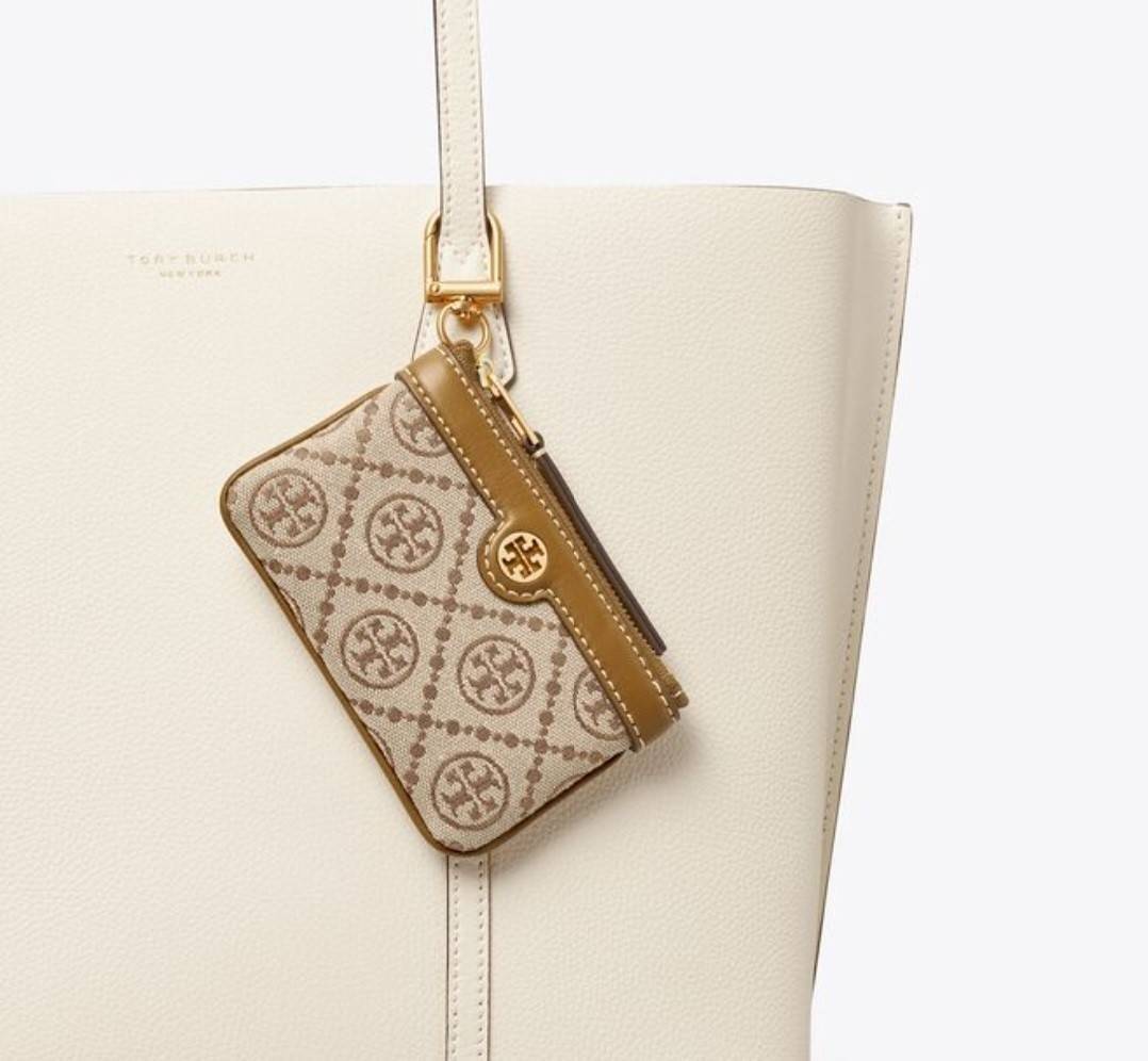 TORY BURCH T MONOGRAM CARD CASE KEY RING ใหม่ล่าสุด กับกระเป๋าเอนกประสงค์สำหรับถนอมบัตร น่ารัก คิ้วท์ๆ ใบจริงน่าใช้มาก