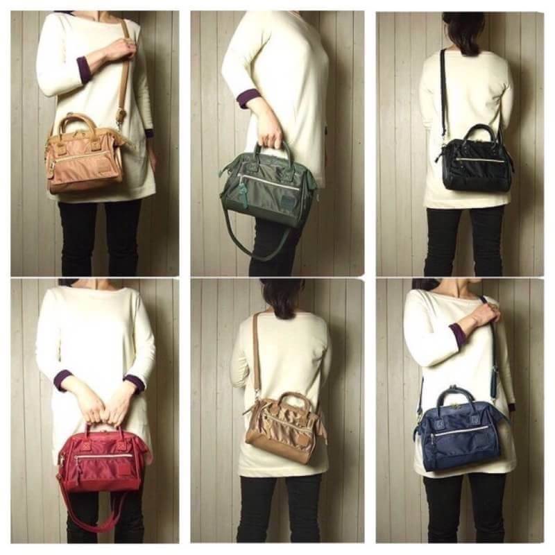 ANELLO NYLON 2 WAY MINI BOSTON BAG 2017 แบรนด์ฮิตติดลมบนในขณะนี้ กับคอลเลคชั่นใหม่เป็นรุ่นทรงShoulder bag วัสดุNYLON สลับกับ Pu น้ำหนักเบา กันน้ำได้ ช่องใหญ่เปิดปิดด้วยซิปคู่ ปากกระเป๋ามีโครงสะดวกใช้ ดูแลรักษาง่าย ตัวจริงน่าใช้ทุกสีเลยคะ เป็นรุ่นใหม่อีกรุ