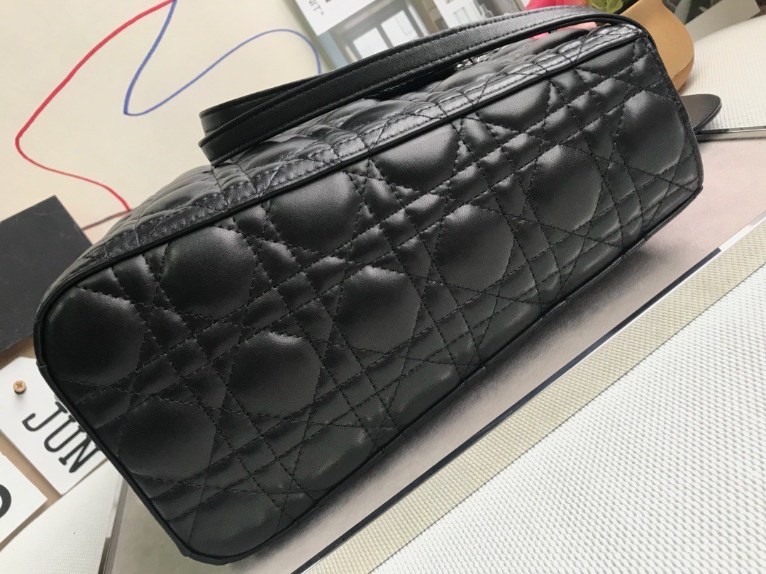 หนังแท้ LARGE LADY DIOR BAG Black Cannage Lambskin / Dior Lady Large พร้อมส่งที่ไทย งานหนังแท้ทั้งใบเกรดออริจินอล ภาพสินค้าถ่ายจากงานขายจริง ใช้งานต่างประเทศได้