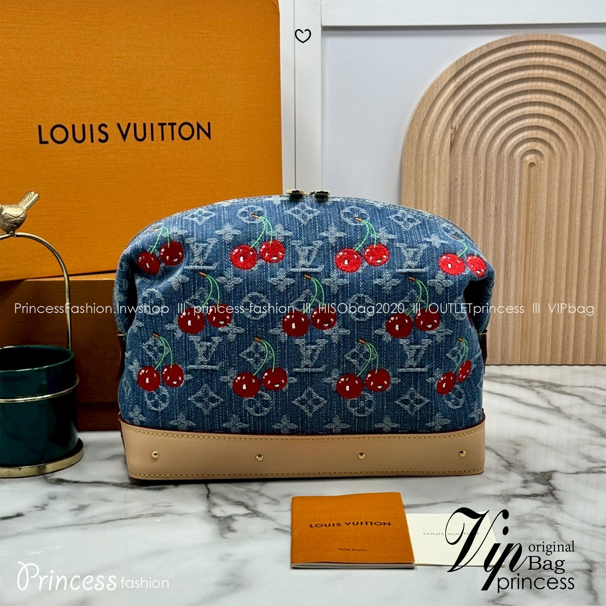ORI หนังแท้ | LV x TM Cosmetic Pouch GM Monogram cherry denim กระเป๋าทรงพอช กระเป๋าเครื่องสำอางสไตล์โมโนแกรมเดนิม ตกแต่งด้วยงานปักเชอร์รี่สุดน่ารัก