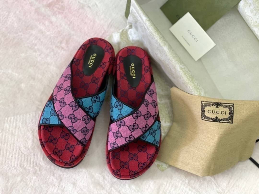 หนังแท้ GUCCI Denim Sandals / GG jacquard organic denim platform sandals / GG Shoes พร้อมส่งที่ไทย รองเท้าผ้าเดนิมเกรดเทพออริจินอล ภาพสินค้าถ่ายจากงานขายจริง ใช้งานต่างประเทศได้ค่ะ