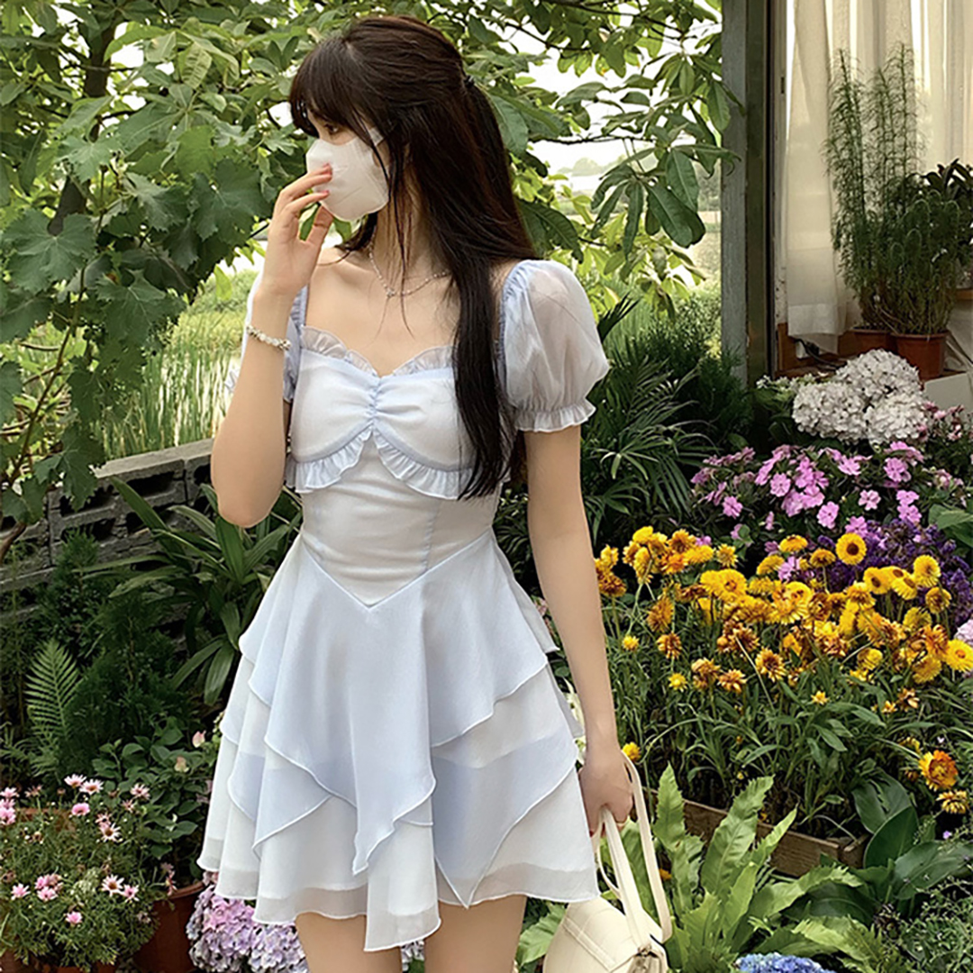 พร้อมส่ง 🏮 Blue leaf dress เดรสสีฟ้าแต่งกระโปรงสามเหลี่ยมหลายชั้น (IN37529)