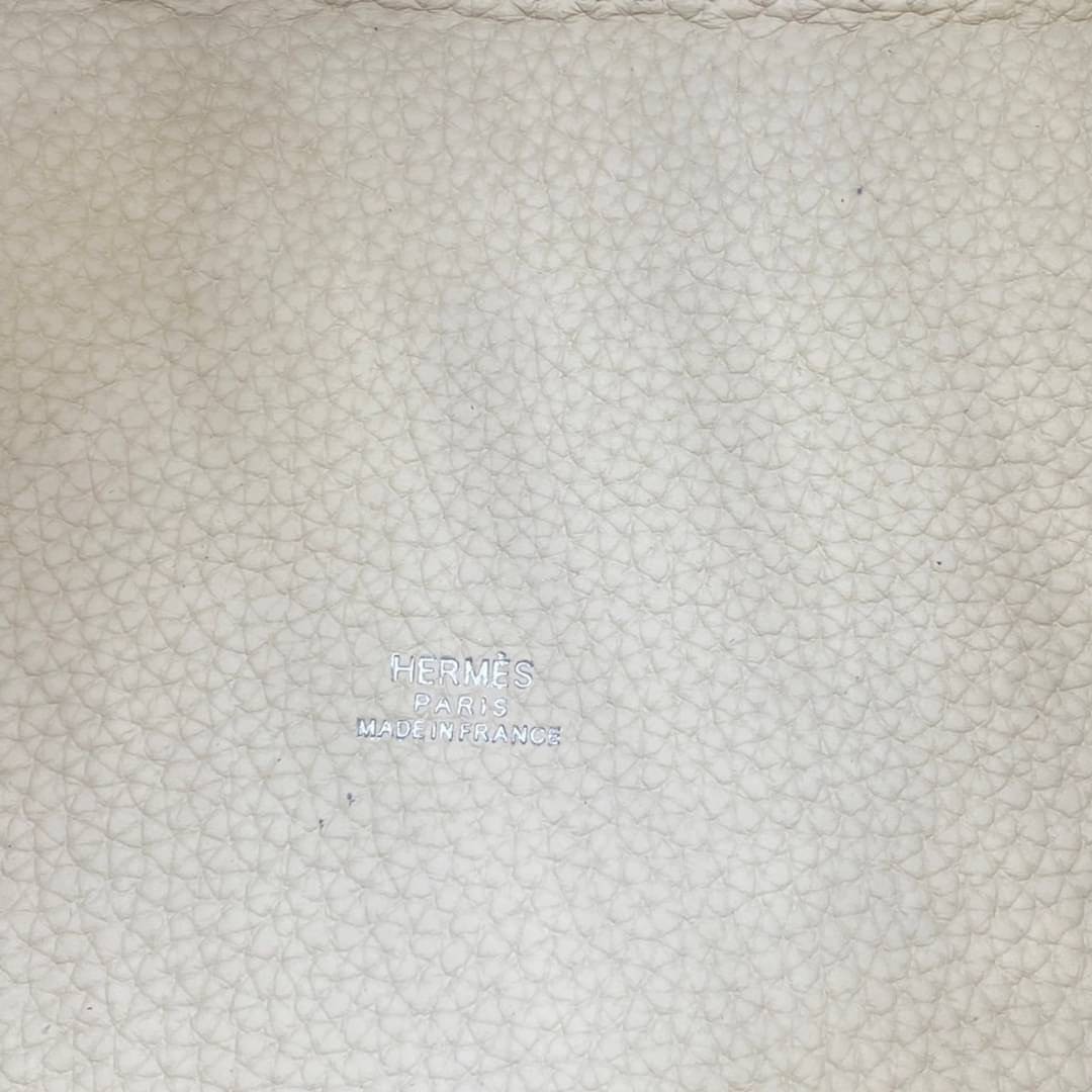 หนังแท้ Hermes Picotin Lock 18 bag กระเป๋าถือแบรนด์หรูระดับโลก งานเกรดออรินอล หนังแท้ทั้งใบ หนังมีลายทอริลลอนคล้ายของจริง มาพร้อมตัวล็อคเคลลี่ Kelly lock รูปทรงเรียบแต่หรู ใช้งานได้ทุกโอกาส ถือง่าย ใช้งานง่าย ภายในโล่งกว้าง ภาพสินค้าถ่ายจากงานขายจริง ใช้ง