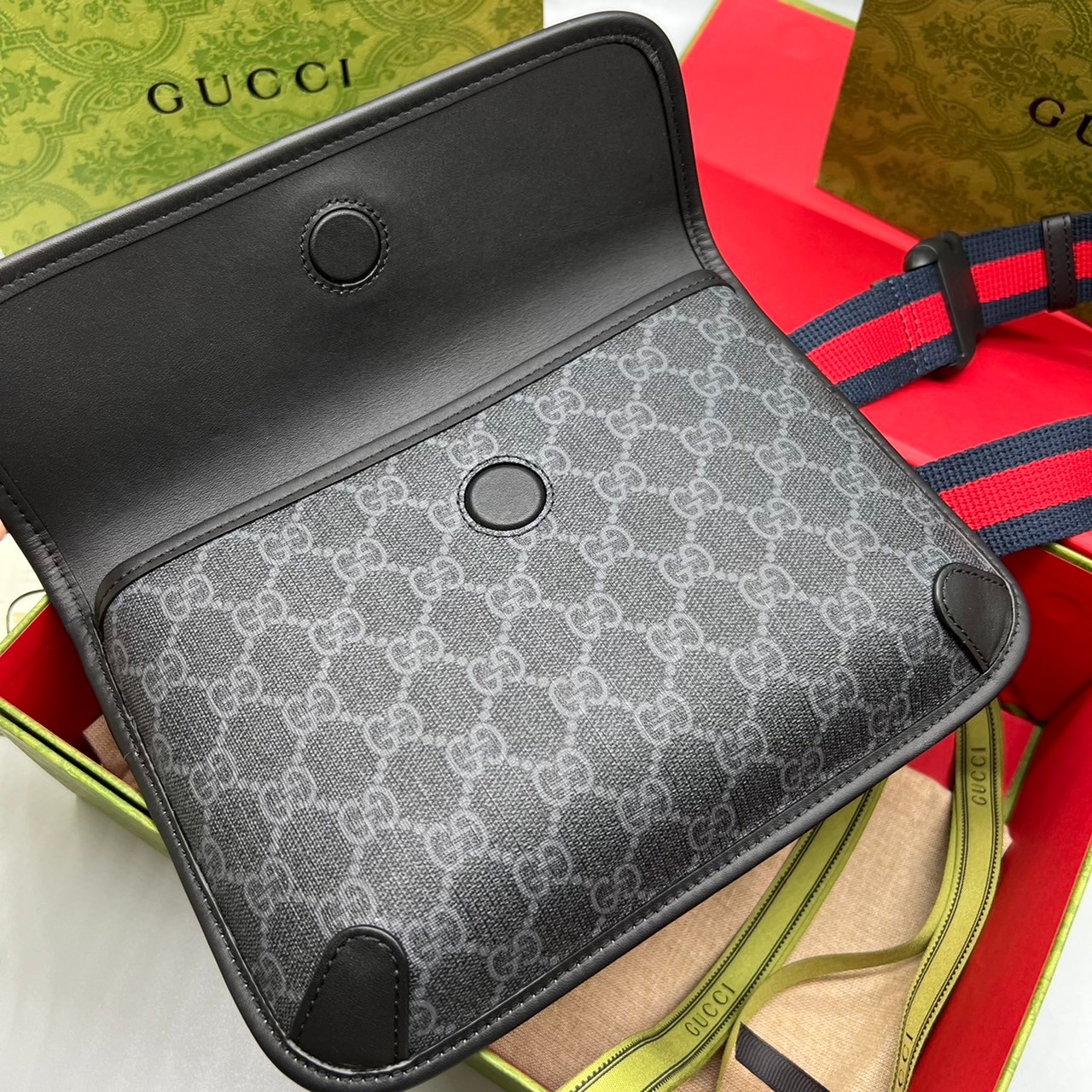 GUCCI Neo Vintage GG Supreme belt bag Black / Gucci Belt bag เกรดใช้งานสลับของแท้ เกรดออริจินอล ใช้ได้ทั้งชายหญิง งาน unisex ผลัดกันใช้ ^-^ ก็ได้ งานสวยตามรูป สินค้าขายดี ภาพสินค้าถ่ายจากงานขายจริง ใช้งานต่างประเทศได้