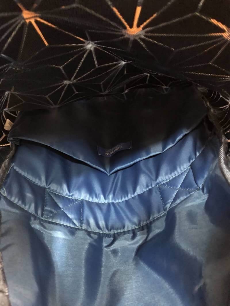 Adidas 3D Roll Top Backpack กระเป๋าเป้ Unisex ดีไซน์สุดฮิตสไตล์ ISSEY MIYAKE ใช้ได้ทั้งชายและหญิง เปิดปิดแบบ Roll Top ด้านหน้ามีโลโก้ ด้านหลังมี1ช่องซิป หัวซิปตีแบรนด์2ฝั่งตามคอลเลคชั่นY2018สวยดูดีใบใหญ่กำลังดีน้ำหนักเบา ภายในกว้างและจุ มีโลโก้ ช่องซิปช่อ