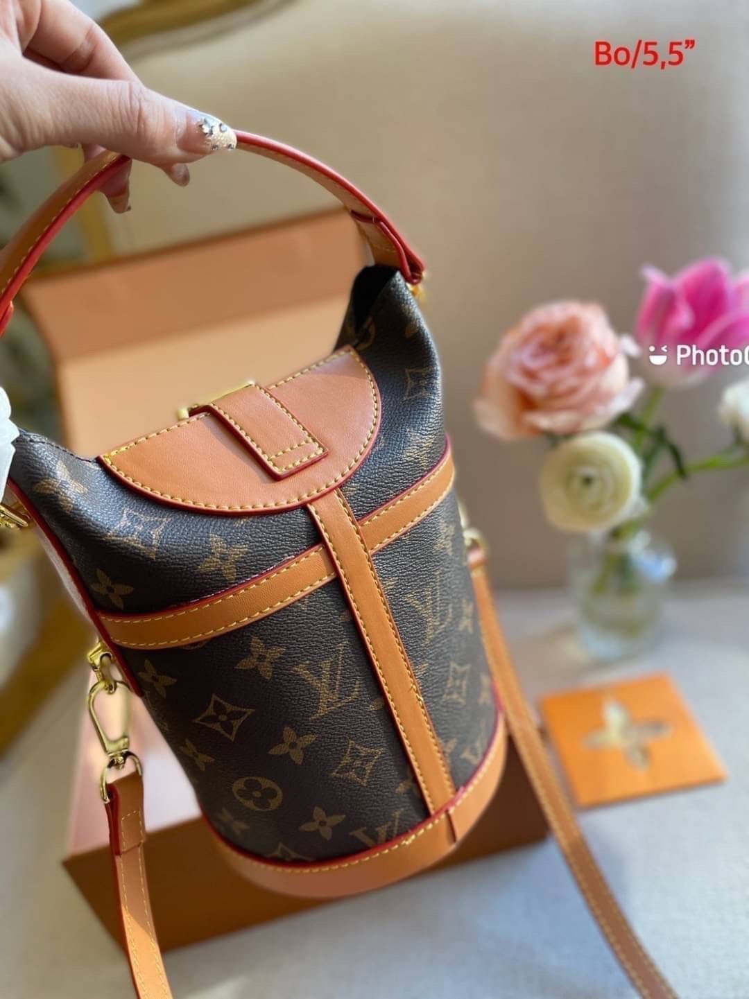 LV DUFFLE MONOGRAM / LV BUCKET BAG กระเป๋าถือทรงบัคเก็ตสุดหรู งานเกรดสวยคุ้มเกินราคา พร้อมสายยาว หรูหรา ขนาดกำลังดี ถือก็สวย สะพายก็เริส