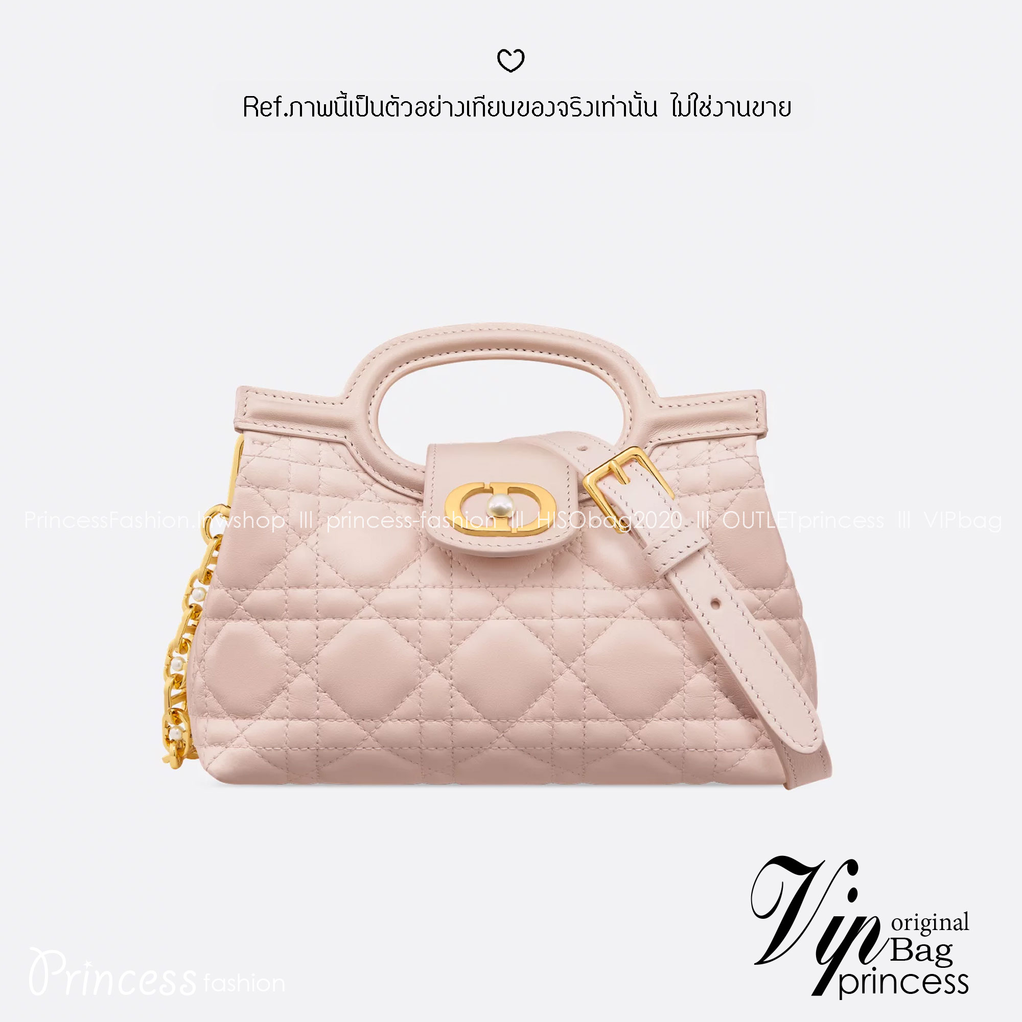 ORI หนังแท้ | Dior Jolie Top Handle Mini Bag กระเป๋าสะพายโจลี่ไซส์มินิหูจับในตัว ดีไซน์หรูหรา โดดเด่นด้วยฝาพับโลหะสีทอง ประดับมุกเรซินสีขาว มาพร้อมสายโซ่มีหนังรองบ่า สะพายไหล่หรือสะพายข้างได้ ทั้งกลางวันและกลางคืน