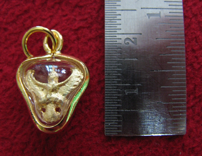 จี้พญาครุฑพิมพ์เล็กเนื้อทองเลี่ยมทองไมครอนพร้อมใบคาถาค่ะ