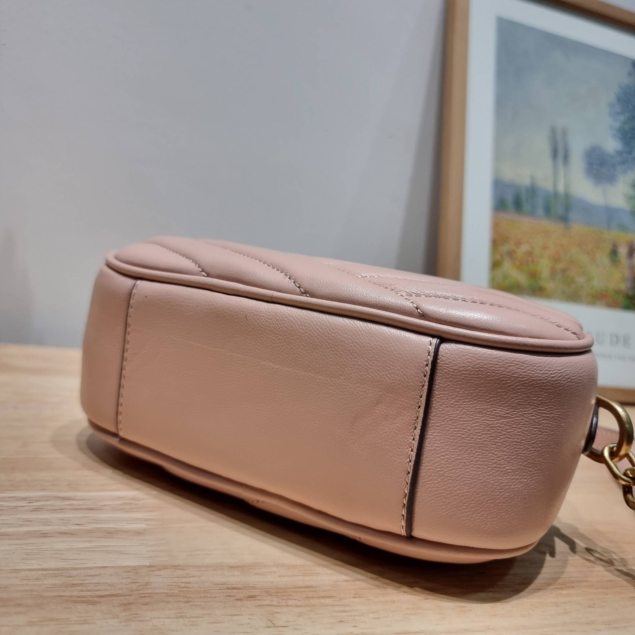 TORY BURCH KIRA CHEVRON SMALL CAMERA BAG / TORY CAMERA BAG / TORY BAG พร้อมส่ง 4 สี กระเป๋าสะพายทรงกล้อง ขนาดกะทัดรัด ไซส์สะพายคล่องตัว ดูหรู ลูกคุณหนู