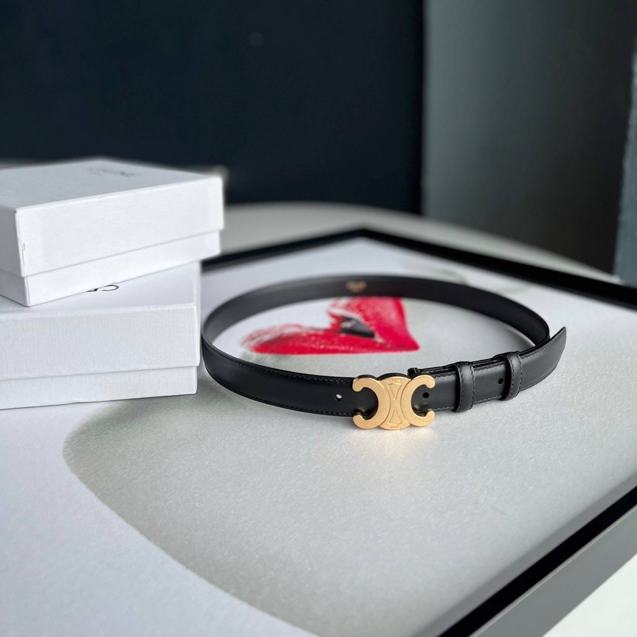 หนังแท้ CELINE BELT LOGO 18MM / Celine Triomphe Belt in Natural Calfskin เกรดใช้งานสลับของจริง ออริจินอลหนังแท้ หัวเข็มขัดโลโก้แบรนด์แบบ 3D Vintage สีทอง/สีดำ ปั้มโลโก้คมชัดคล้ายของจริง สายปรับระดับได้ในดีไซน์เรียบหรูเข้ากับทุกลุ๊คใช้ได้ทั้งชายหญิง