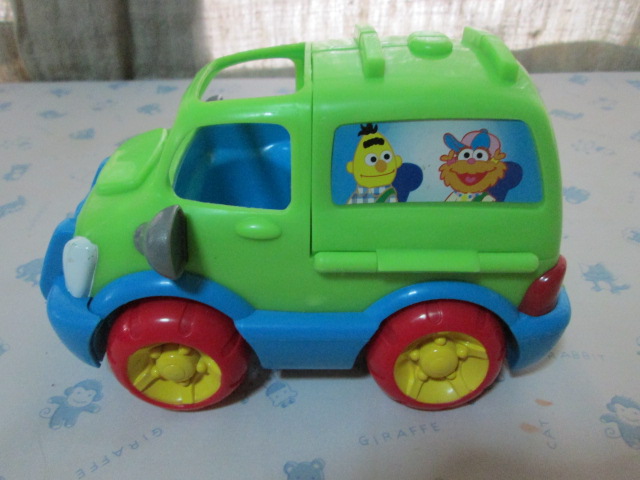 Fisher Price Sesame Street Sport & Go Camper ของเล่นมือสอง