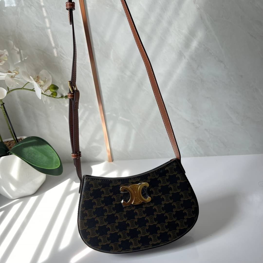 CELINE MEDIUM TILLY BAG IN SHINY CALFSKIN กระเป๋าสะพายไหล่/สะพาย คอลใหม่ทรงสวย มาแรง สวยหรูหรา