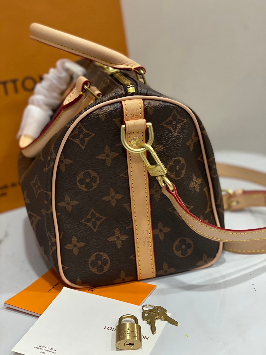 LV Speedy 25 DAMIER / MONOGRAM กระเป๋าทรงหมอน รุ่นท็อปฮิต เกรดออริ ใช้ต่างประเทศได้ ด้วยรูปทรงสวยตลอดกาล ใช้ได้กับทุกลุค ทุกโอกาส ภายในโล่งกว้างมาก ใส่ของสำคัญได้ครบแน่นอนจ้า