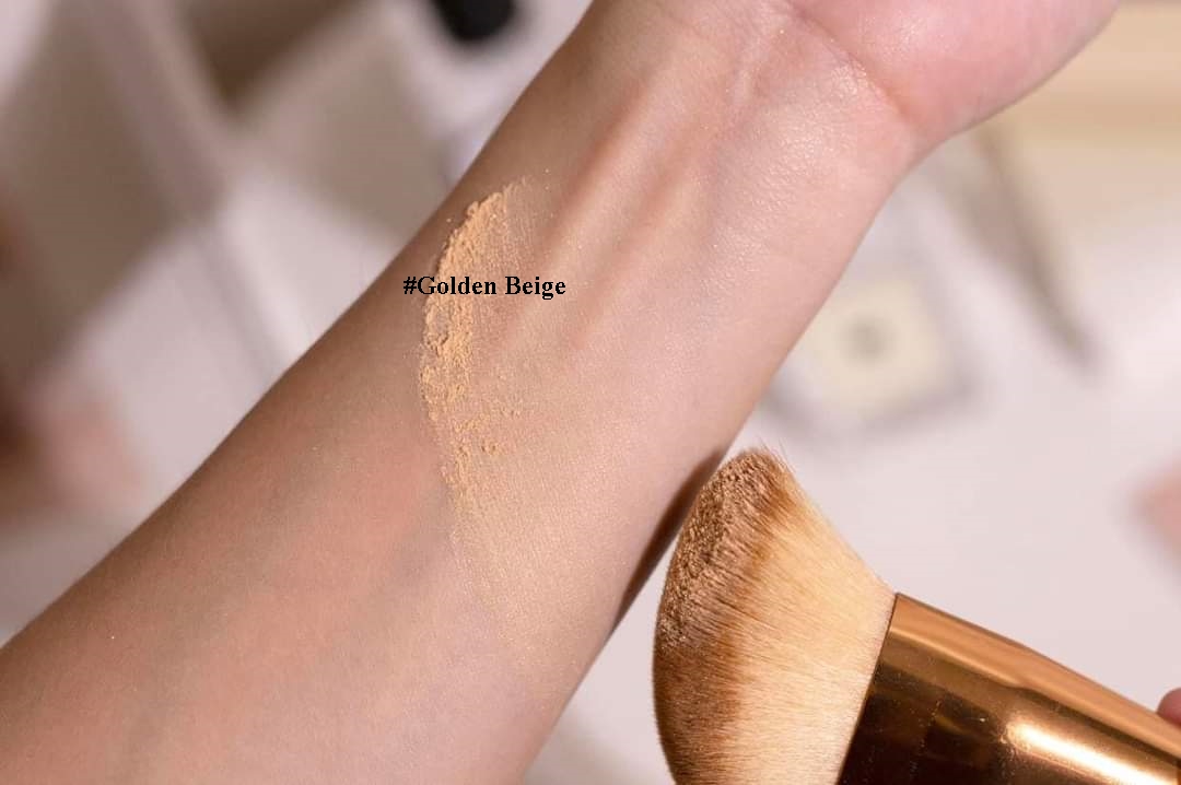 แป้งบีโอนาตูแรล สีเนื้อประกายทอง(Golden Beige) ใช้ได้กับทุกโทนสีผิวค่ะ