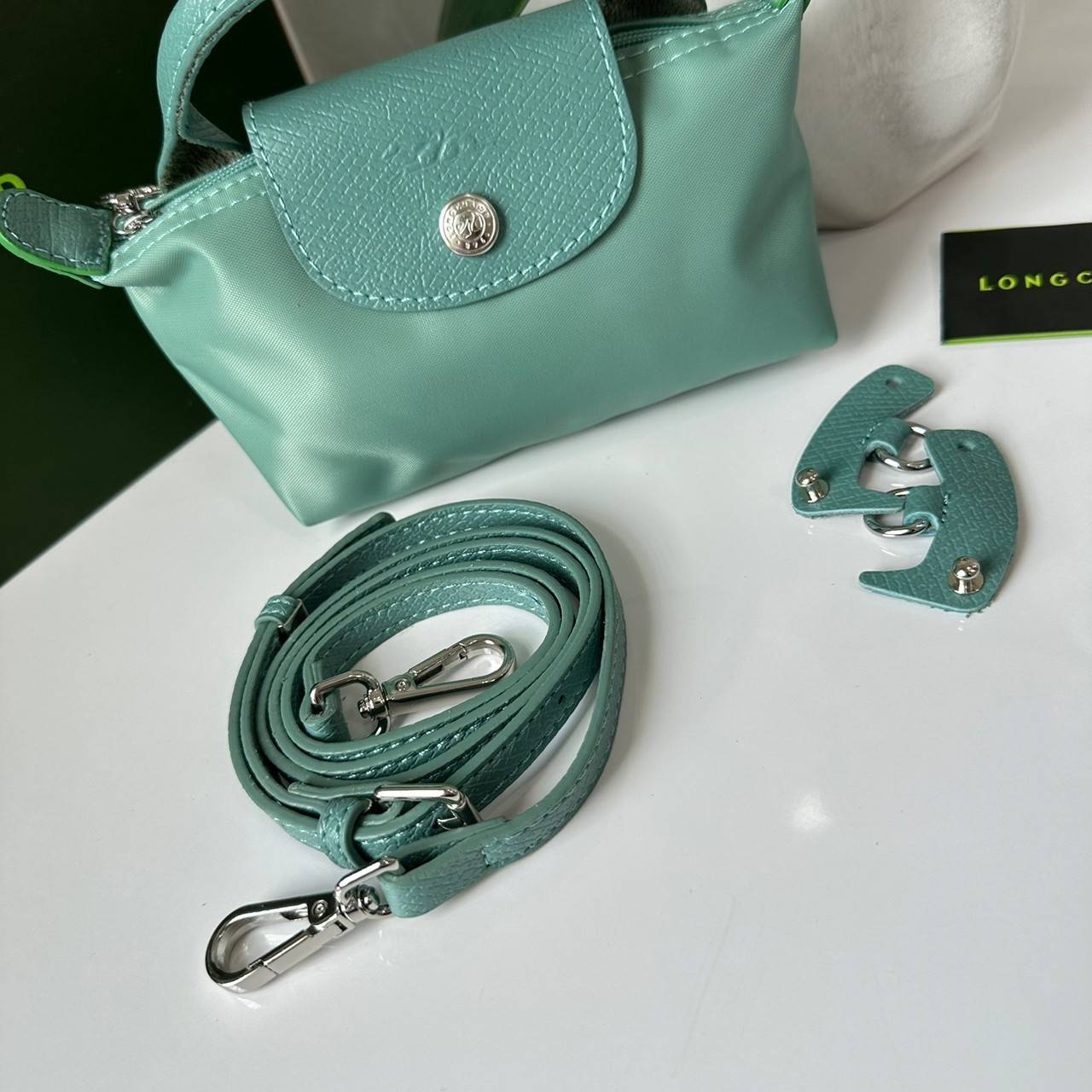 LONGCHAMP LE PLIAGE ORIGINAL Pouch with handle กระเป๋าใบเล็กขนาดกระทัดเหมาะกับใส่ของจำเป็นจุกจิก