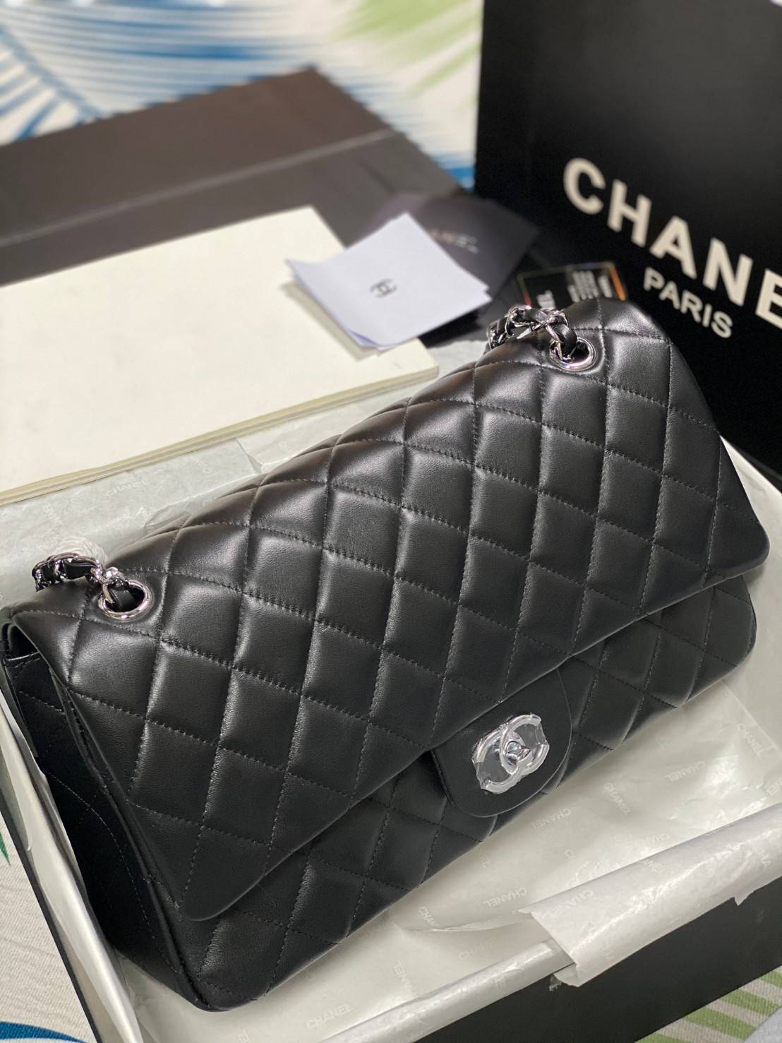 CHANEL LARGE CLASSIC JUMBO HANDBAG 30cm พร้อมส่งที่ไทย Lambskin & Grained Calfskin