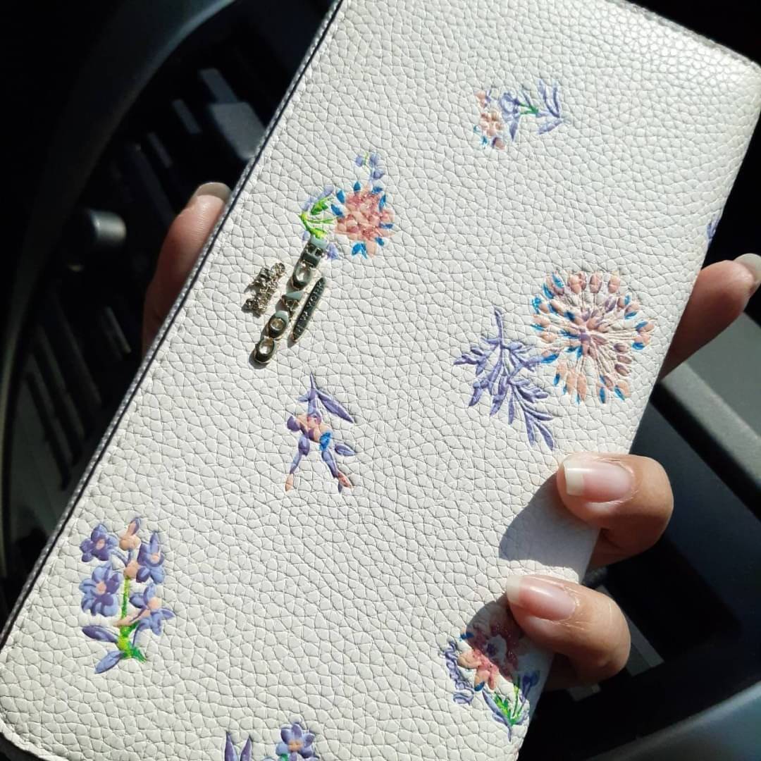 ของแท้ 💯% COACH 69832 ACCORDION ZIP WALLET WITH MEADOW PRAIRIE PRINT กระเป๋าสตางค์ใบยาวซิปรอบ ลายดอกไม้น่ารักมากเว่อร์!! 🌸🌼🌺💐